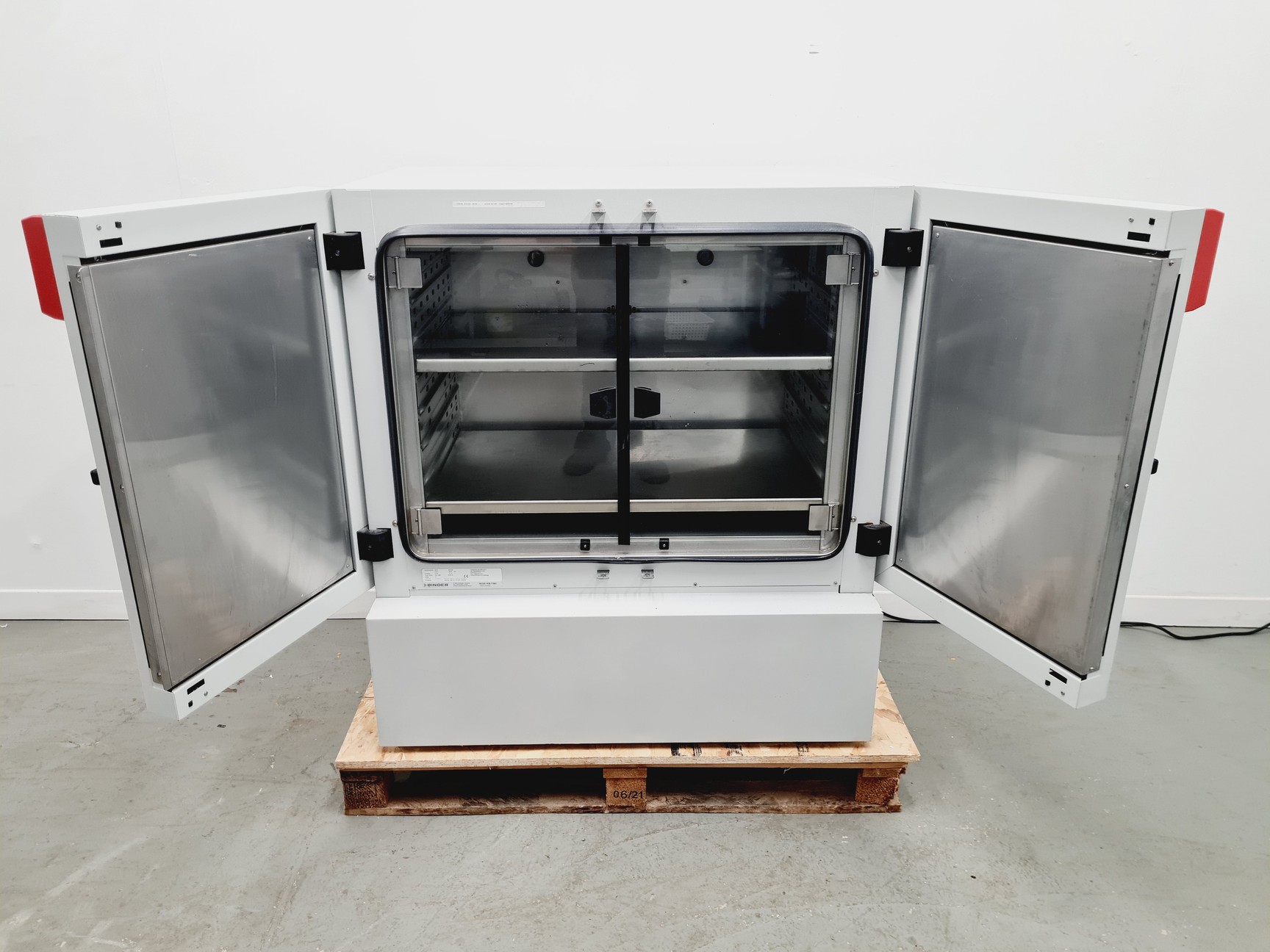 Image of Binder KB 240 Incubator Lab