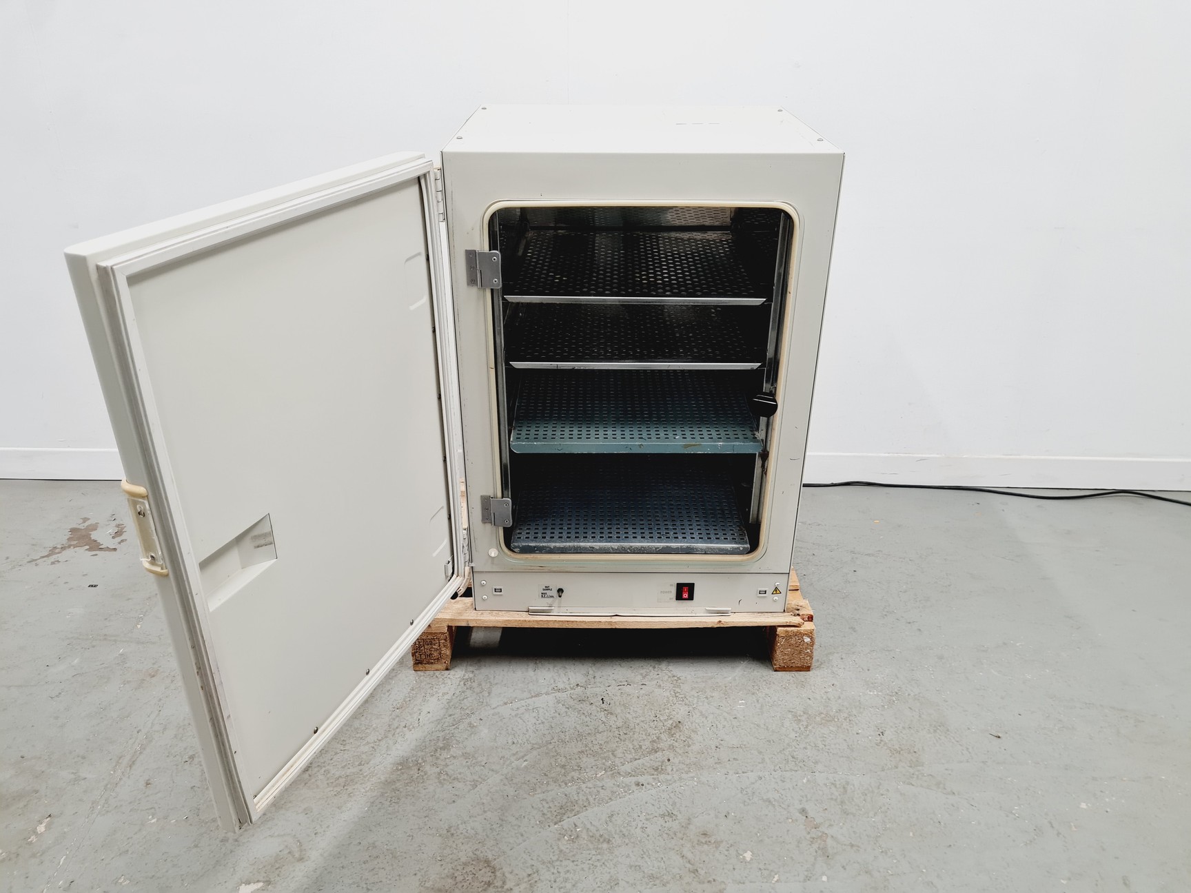 Image of Sanyo MCO-17AIC Co2 Incubator Lab