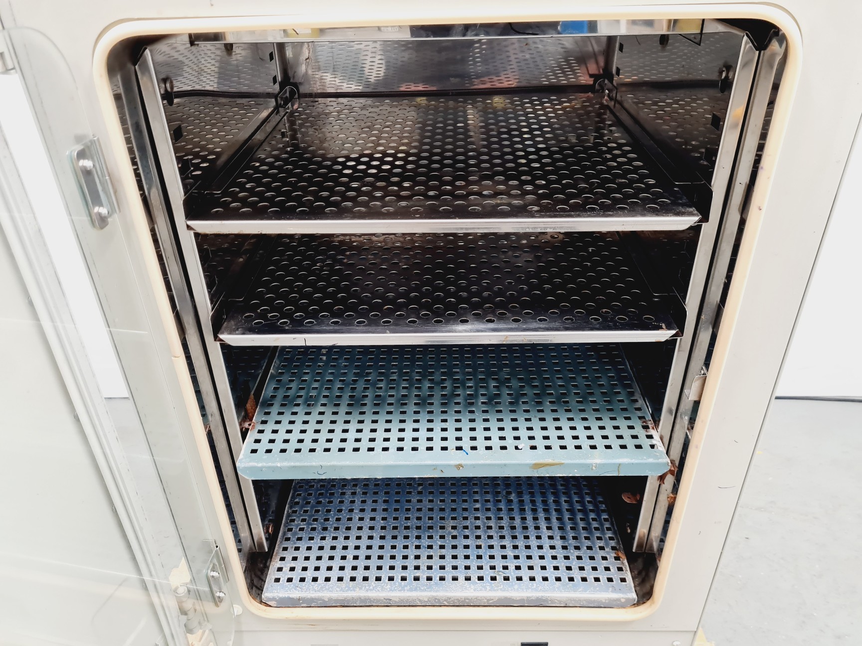 Image of Sanyo MCO-17AIC Co2 Incubator Lab