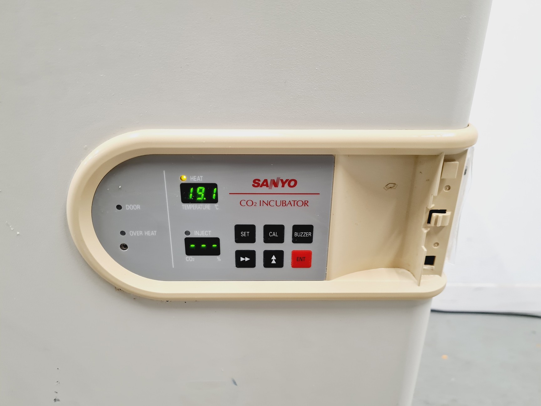 Image of Sanyo MCO-17AIC Co2 Incubator Lab