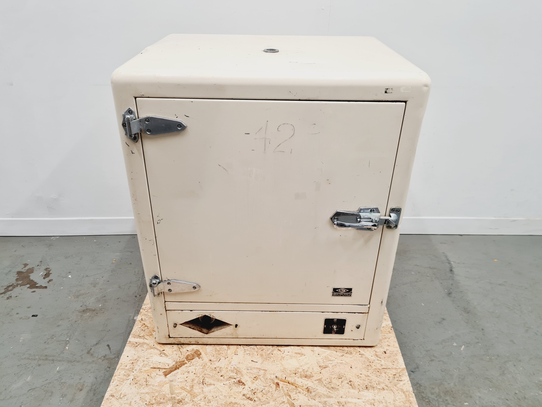 Image of Laboratory Thermal Equipment Incubator - Spares/Repair Lab