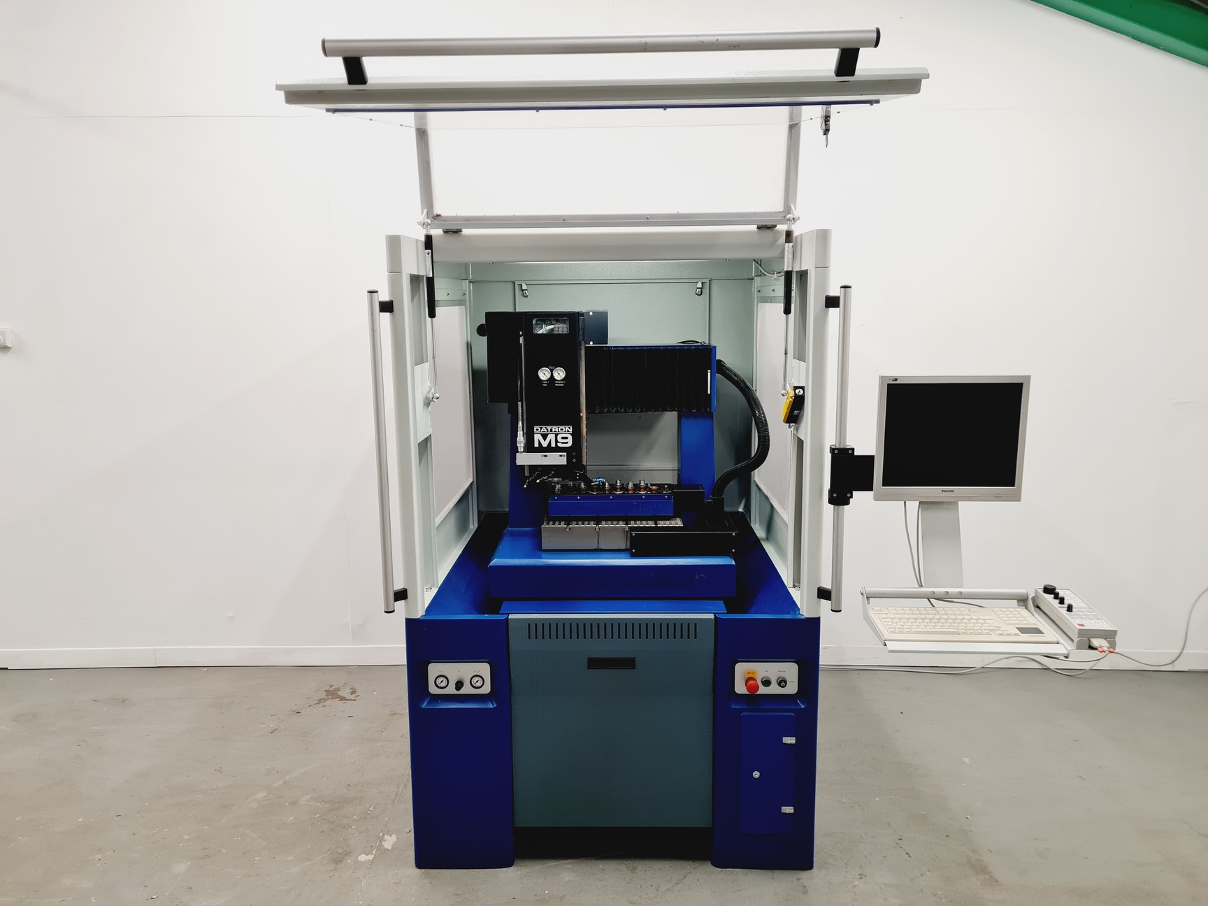 Image of Datron CAT3D-M9 CNC Milling Machine with Accessories