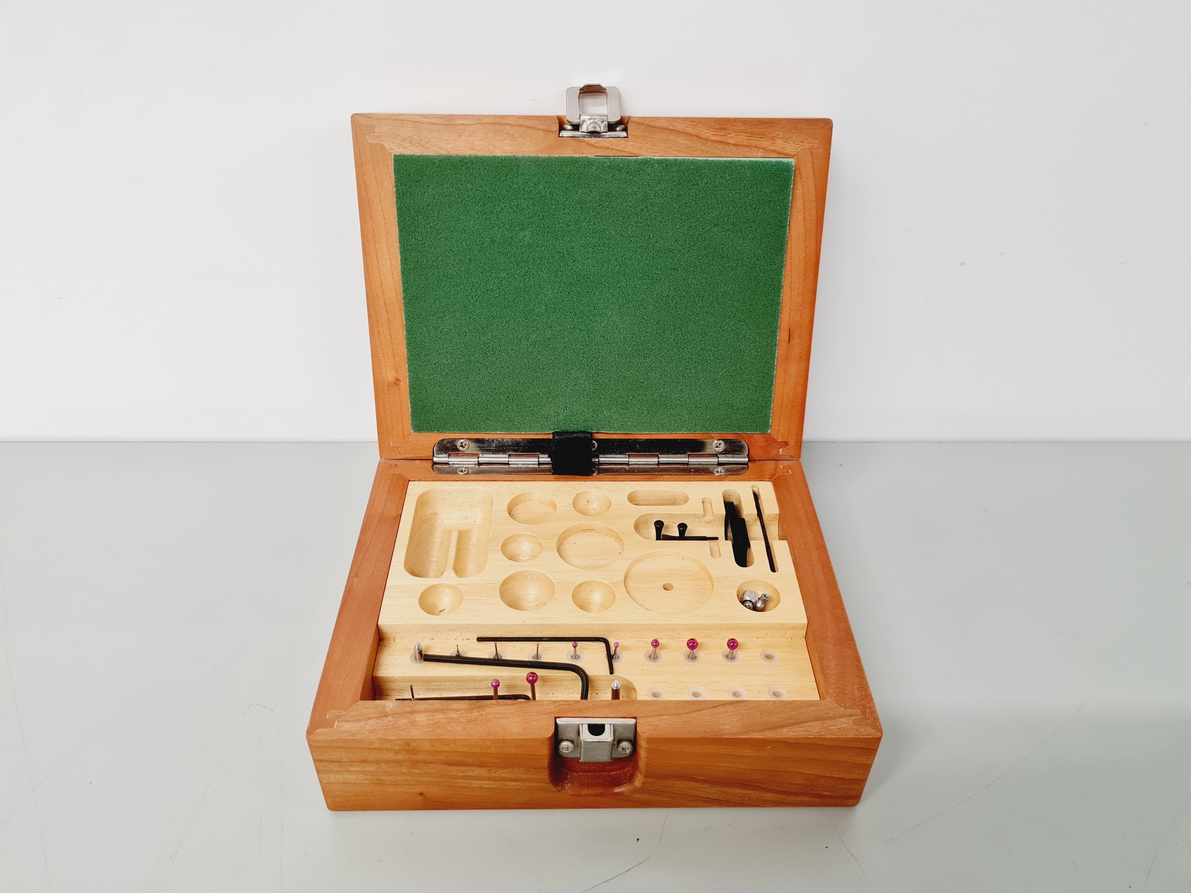 Image of Datron CAT3D-M9 CNC Milling Machine with Accessories