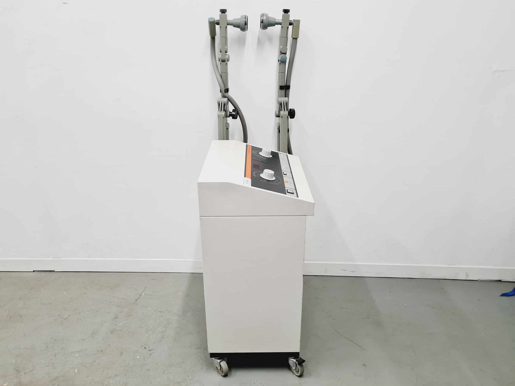 Image of Enraf Nonius Curapuls 419 Shortwave Therapy Unit Lab