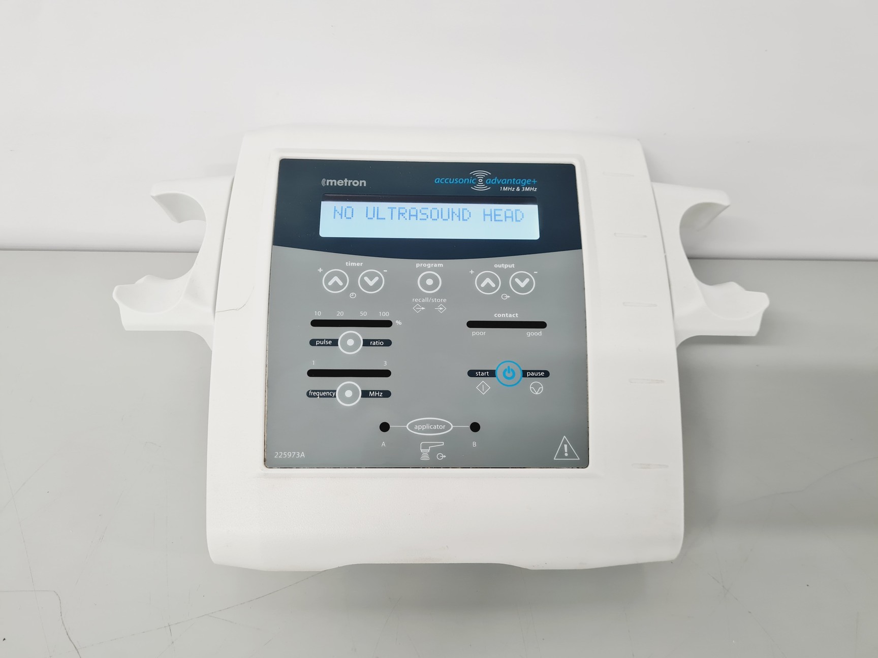 Image of Metron Accusonic Advantage with 1 MHz & 3 MHz Ultrasound Probes