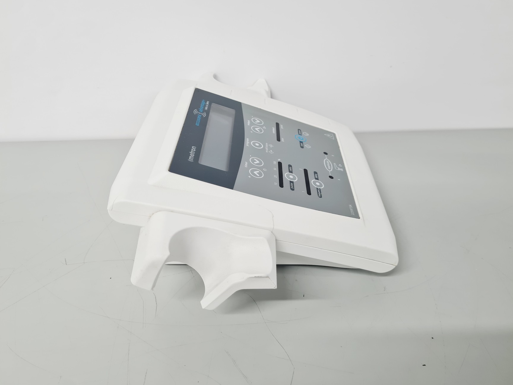 Image of Metron Accusonic Advantage with 1 MHz & 3 MHz Ultrasound Probes