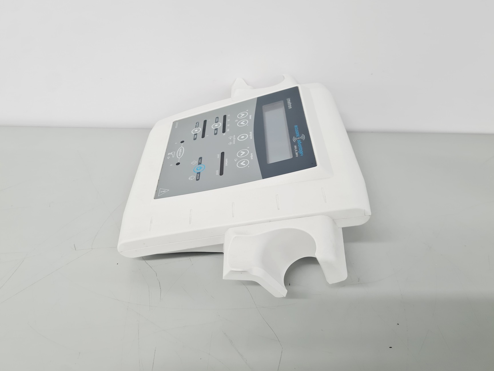 Image of Metron Accusonic Advantage with 1 MHz & 3 MHz Ultrasound Probes