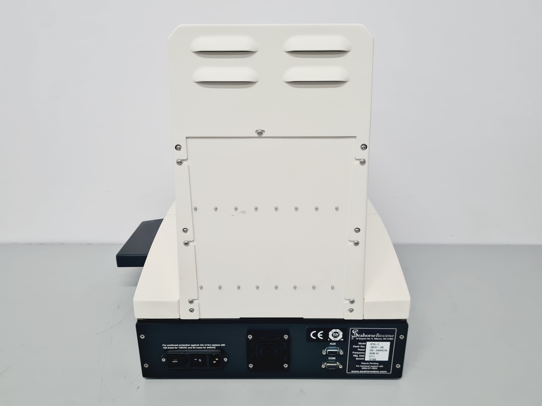 Image of Seahorse Bioscience XF24 Extracellular Flux Analyzer Cell Counter w/ SoftwareLab