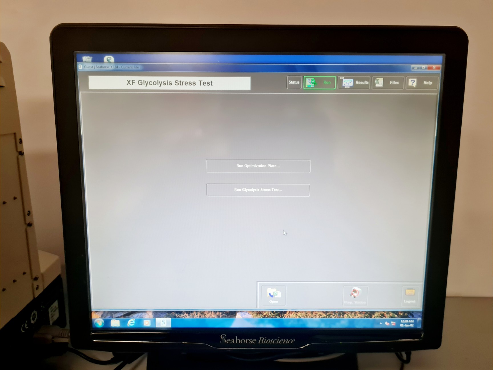 Image of Seahorse Bioscience XF24 Extracellular Flux Analyzer w/ SoftwareLab