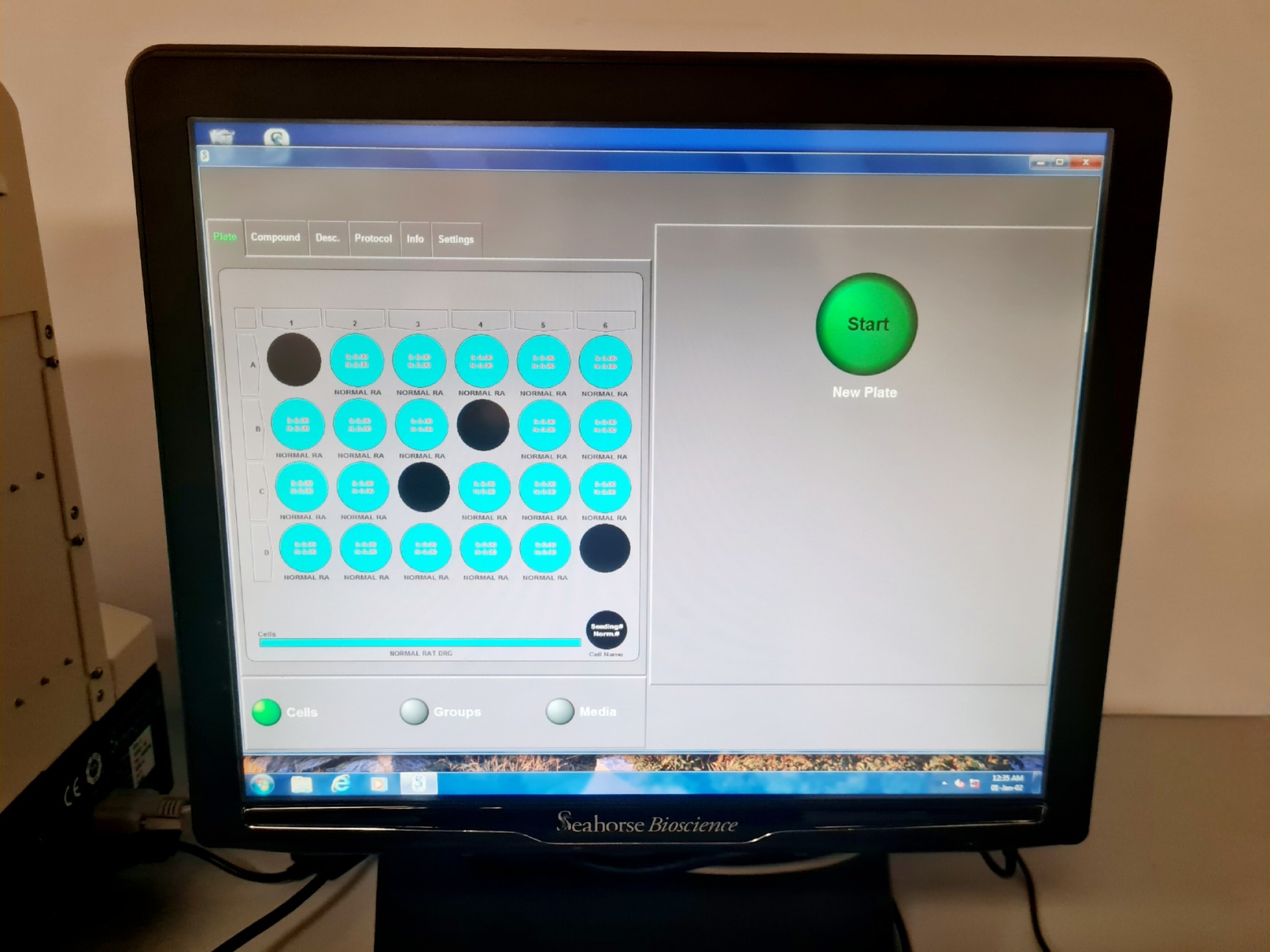 Image of Seahorse Bioscience XF24 Extracellular Flux Analyzer w/ SoftwareLab