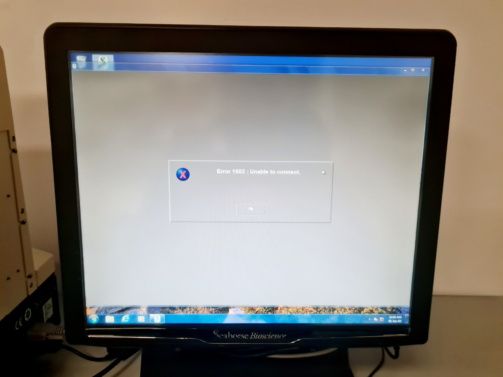 Image of Seahorse Bioscience XF24 Extracellular Flux Analyzer Cell Counter w/ SoftwareLab