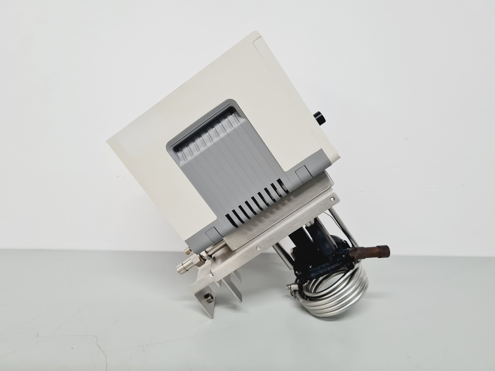 Image of Thermo Scientific Haake SC 100 Immersion Circulator Lab