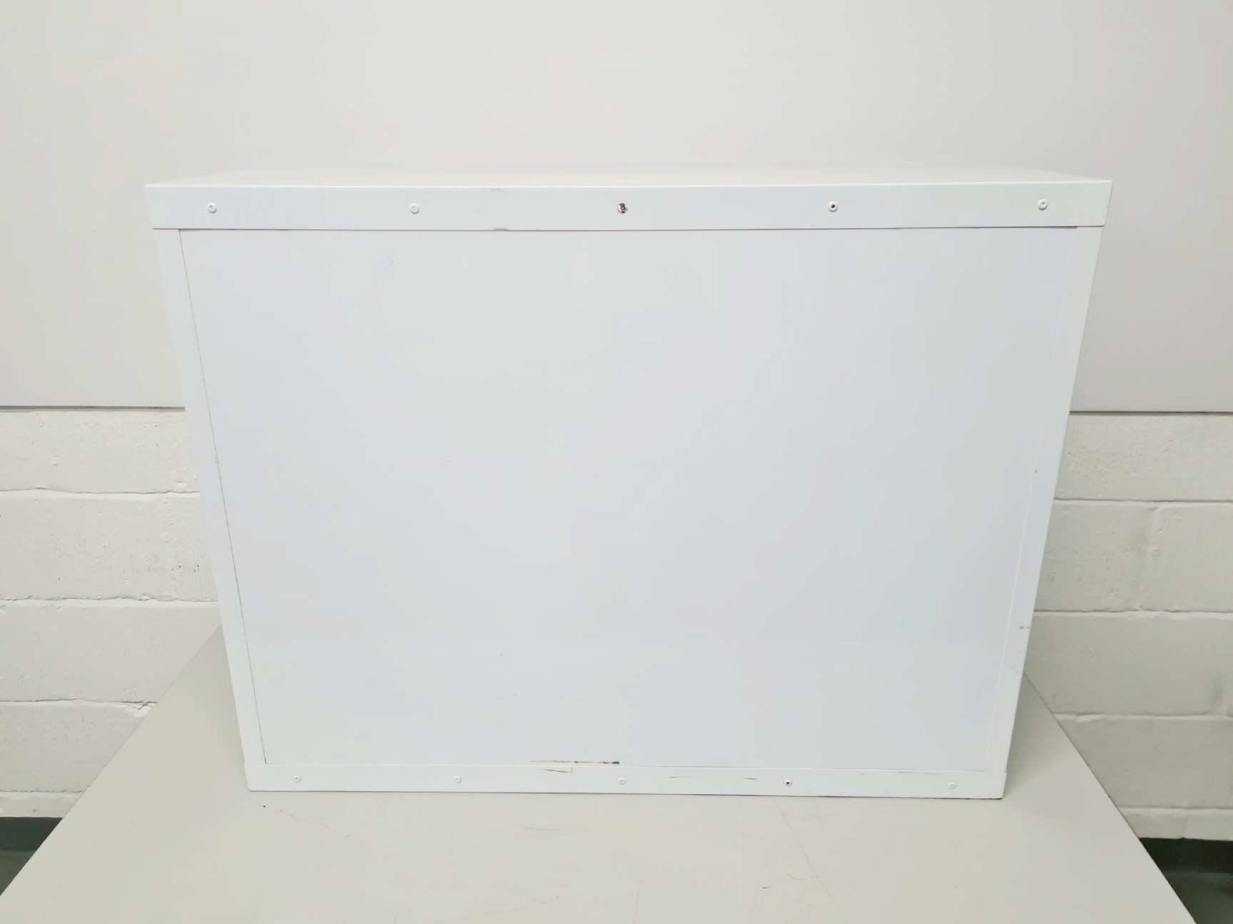 Image of Metal Cabinet With Door Lock w/ 2 x Keys Lab