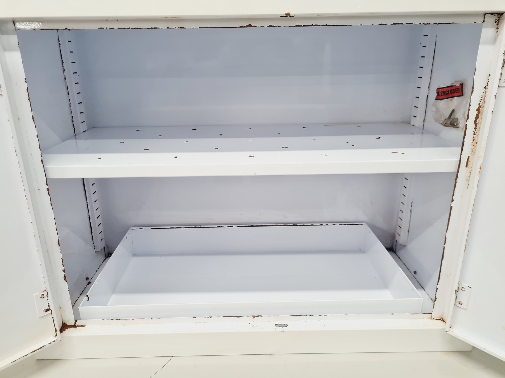 Image of Metal Cabinet With Door Lock w/ 2 x Keys Lab
