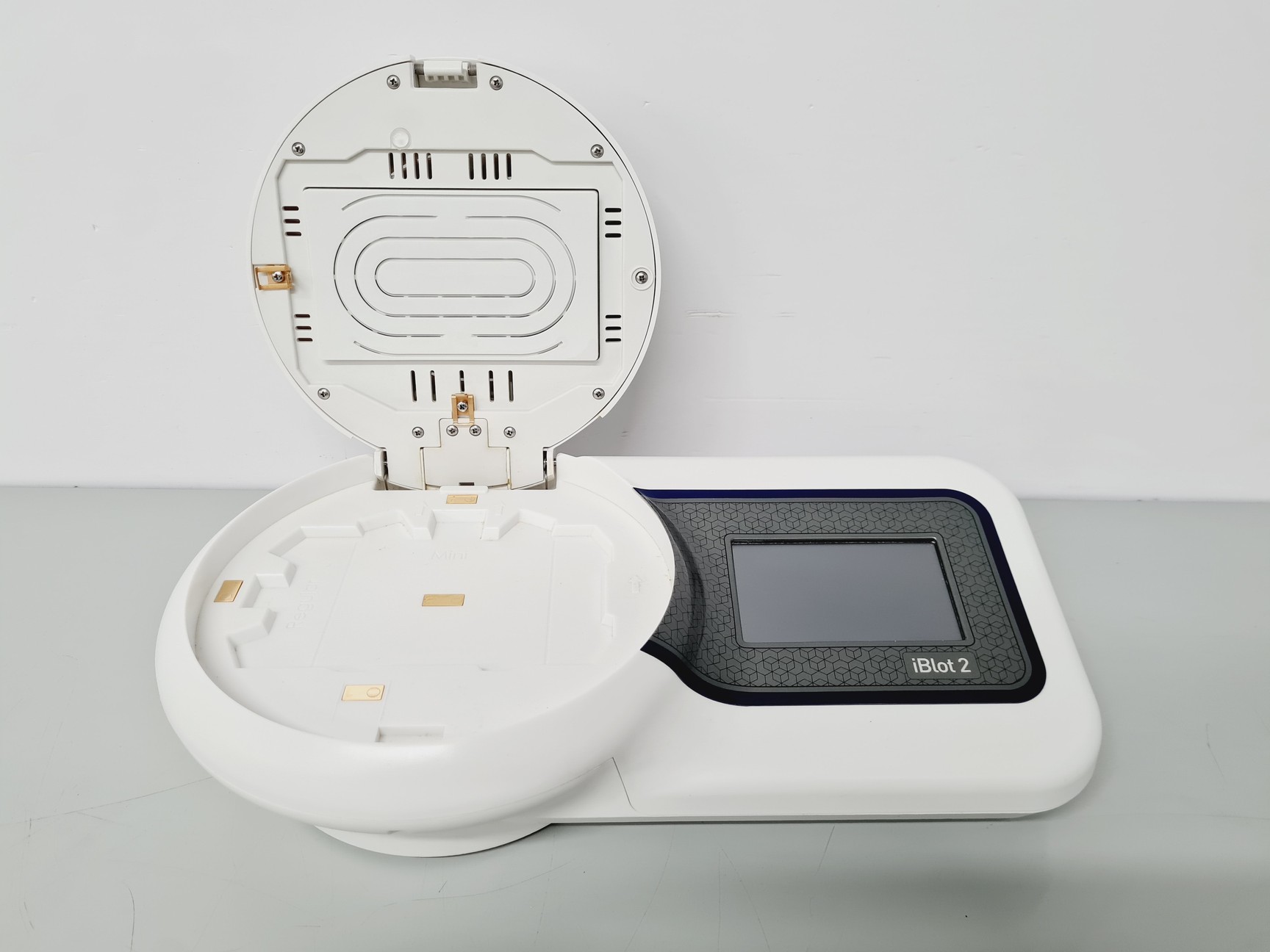 Image of Life Technologies Type iBlot 2 Gel Transfer Device