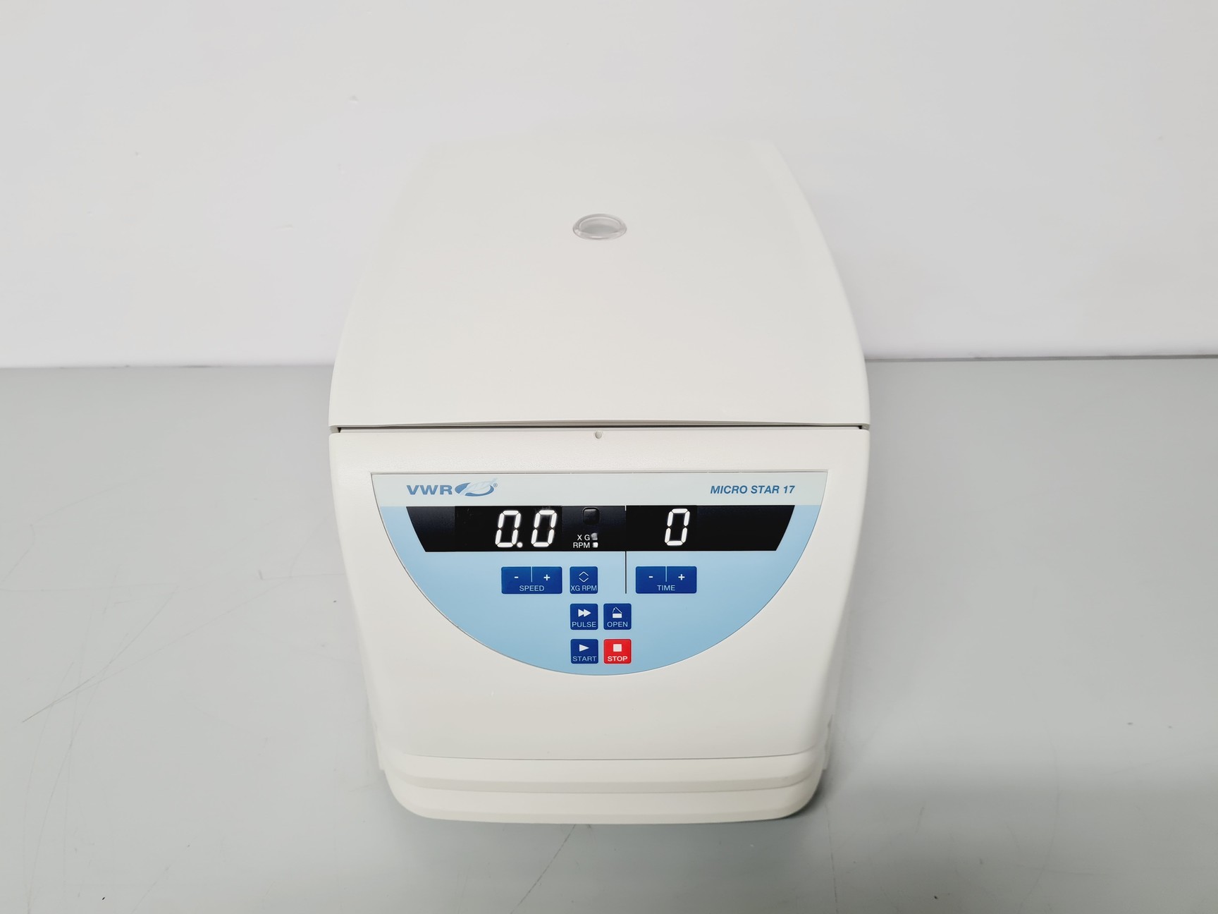 Image of VWR Micro Star 17 Micro Centrifuge Lab