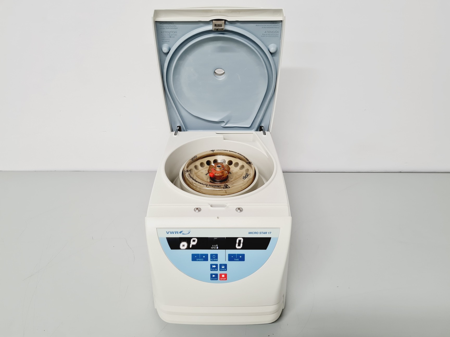 Image of VWR Micro Star 17 Micro Centrifuge Lab