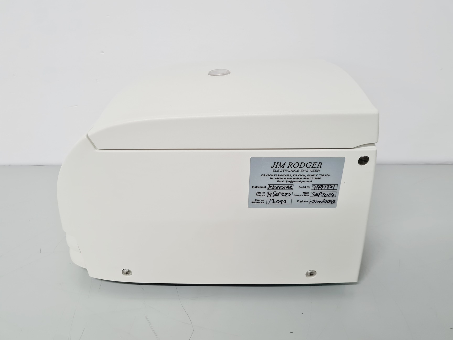 Image of VWR Micro Star 17 Micro Centrifuge Lab