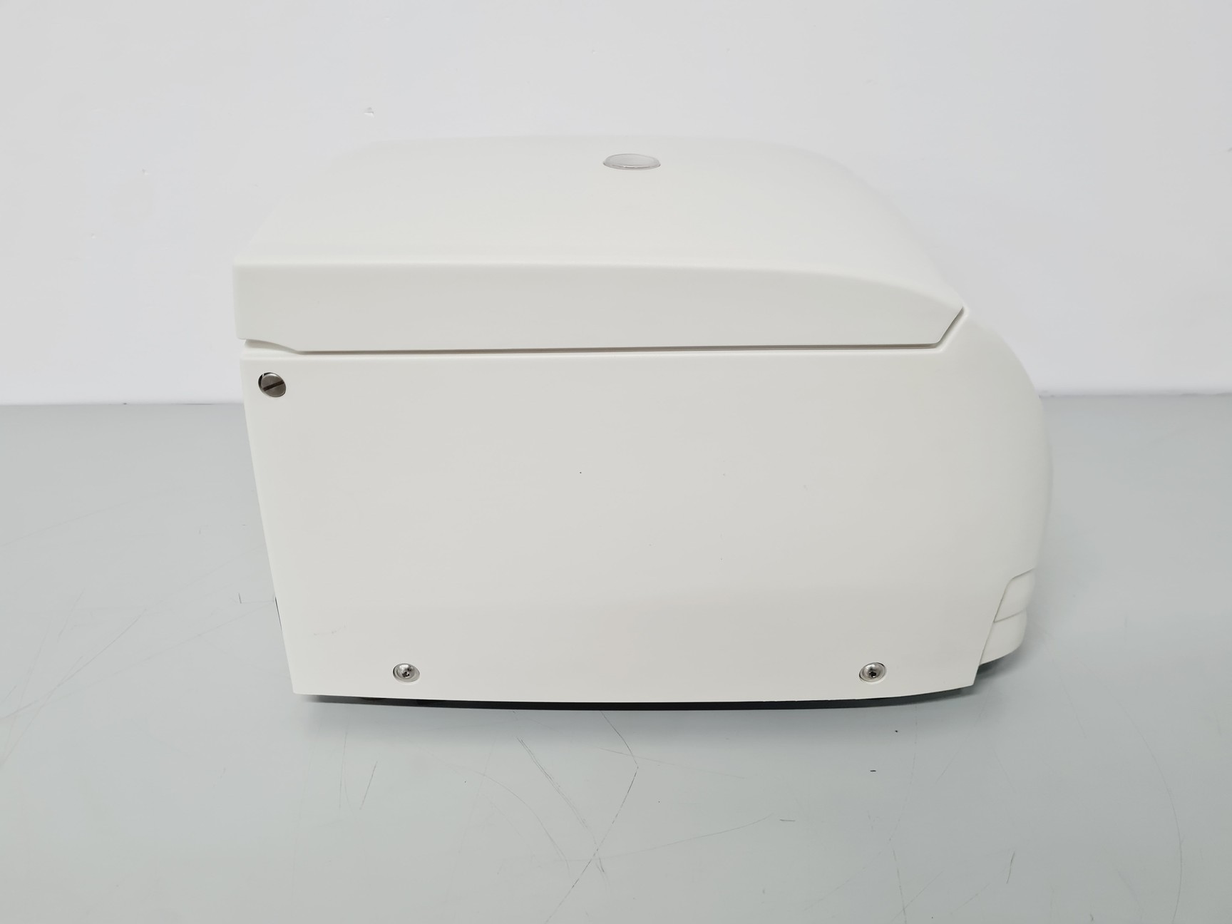 Image of VWR Micro Star 17 Micro Centrifuge Lab