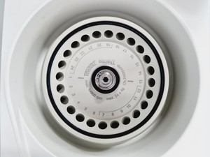 Thumbnail image of VWR Micro Star 17 Micro Centrifuge Lab