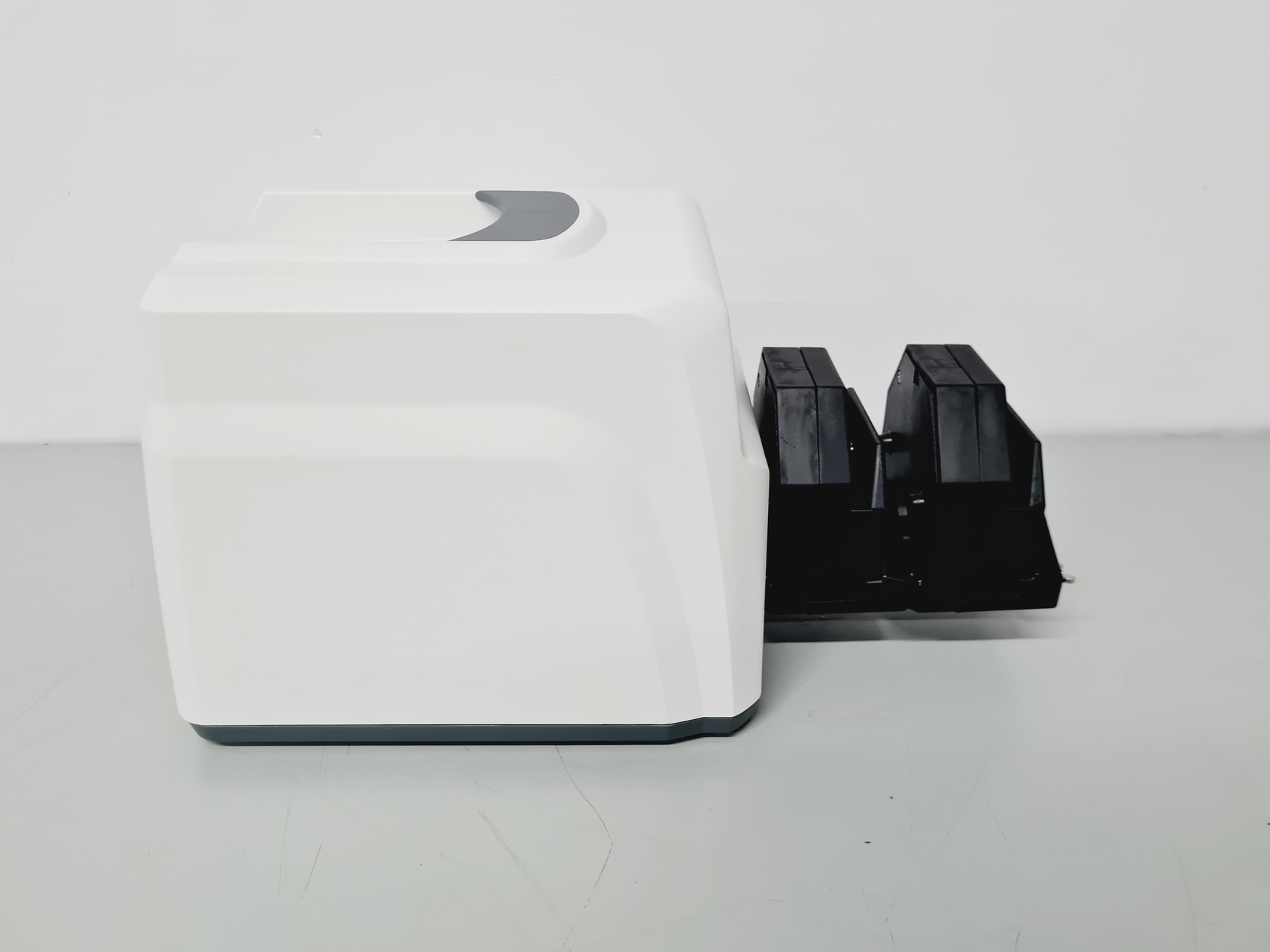 Image of Thermo Scientific Masterflex P/S Peristaltic Pump & 2 x Easy-Load II Pump Heads