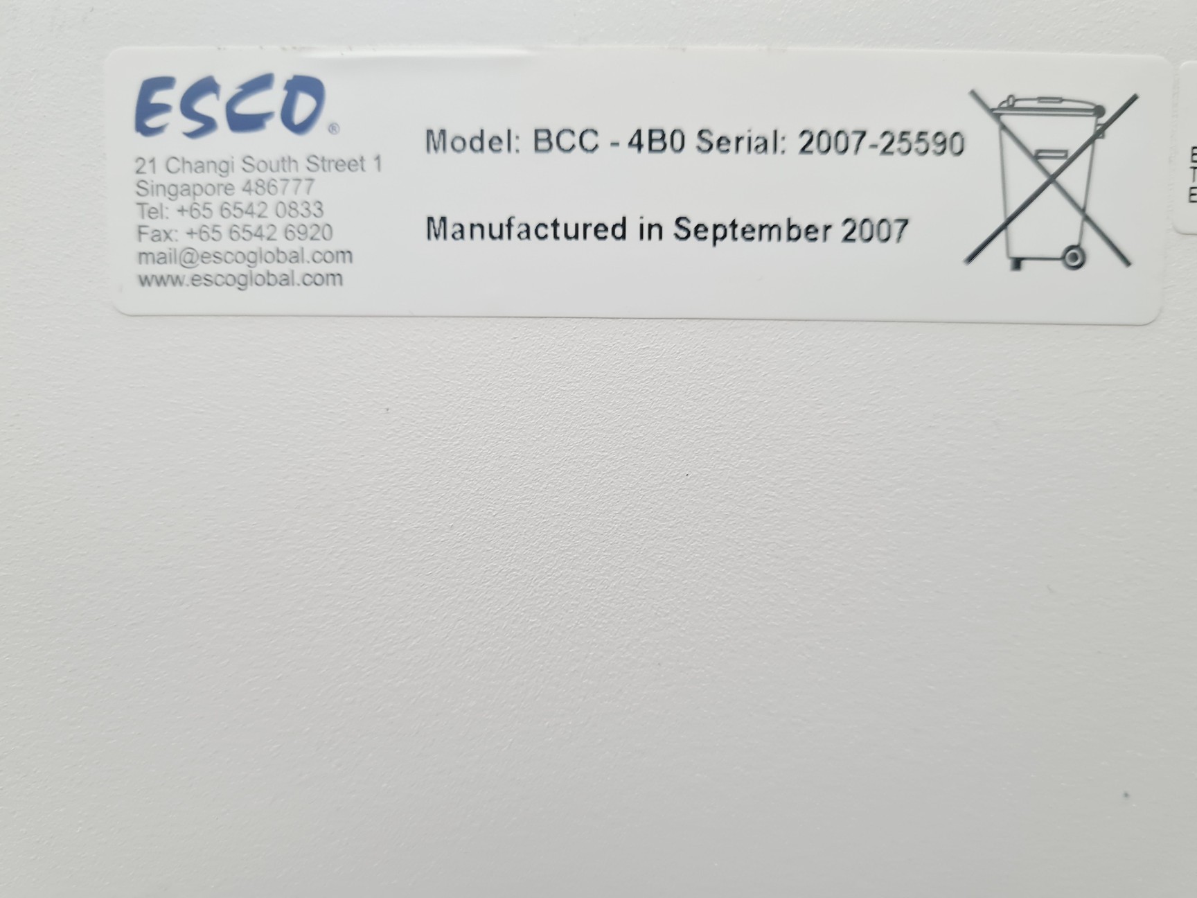 Image of Esco Ductless Fume Cabinet Model ADC-4B1 w/ BCC-4B0 Cabinet Lab