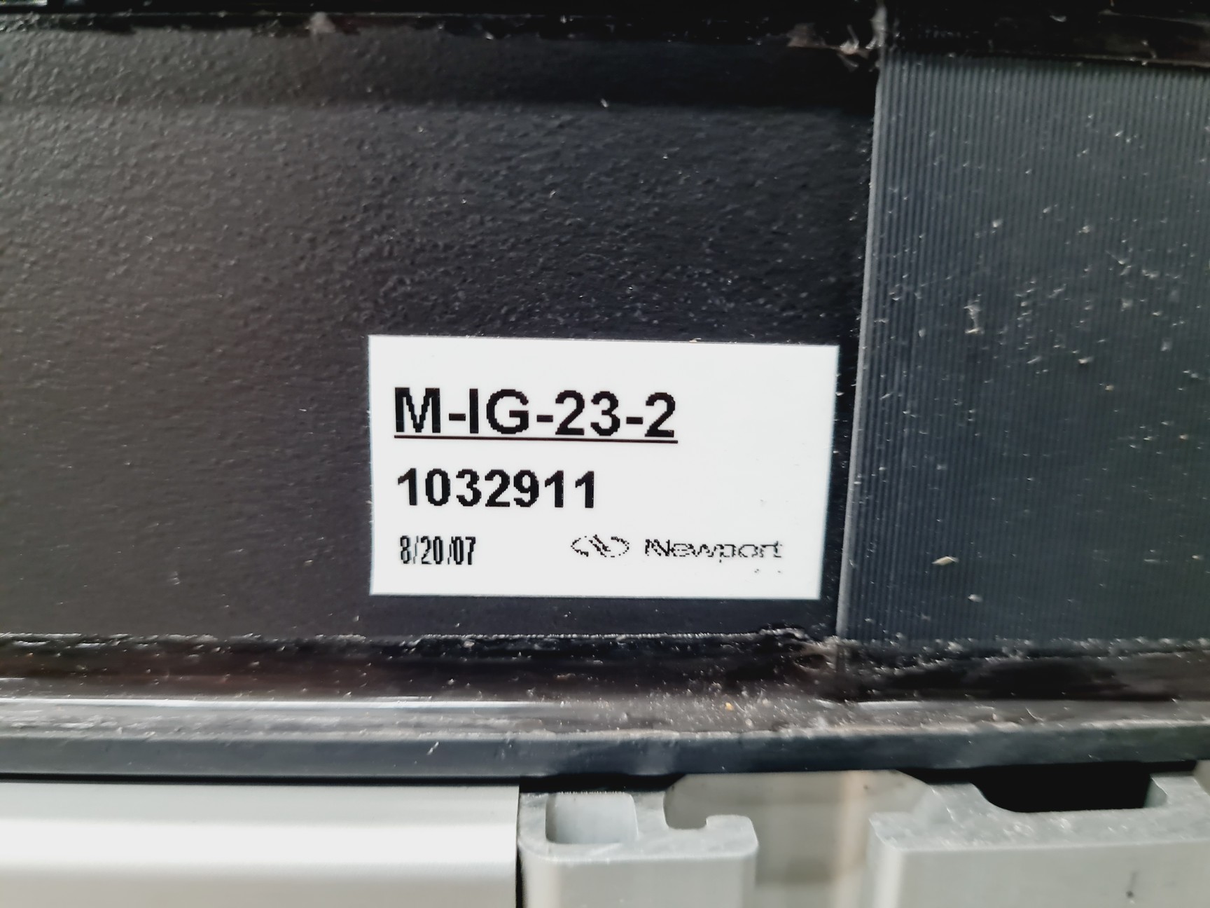 Image of Newport M-IG-23-2 Antivibration Isolation Table 90x60x81cm (LxWxH)