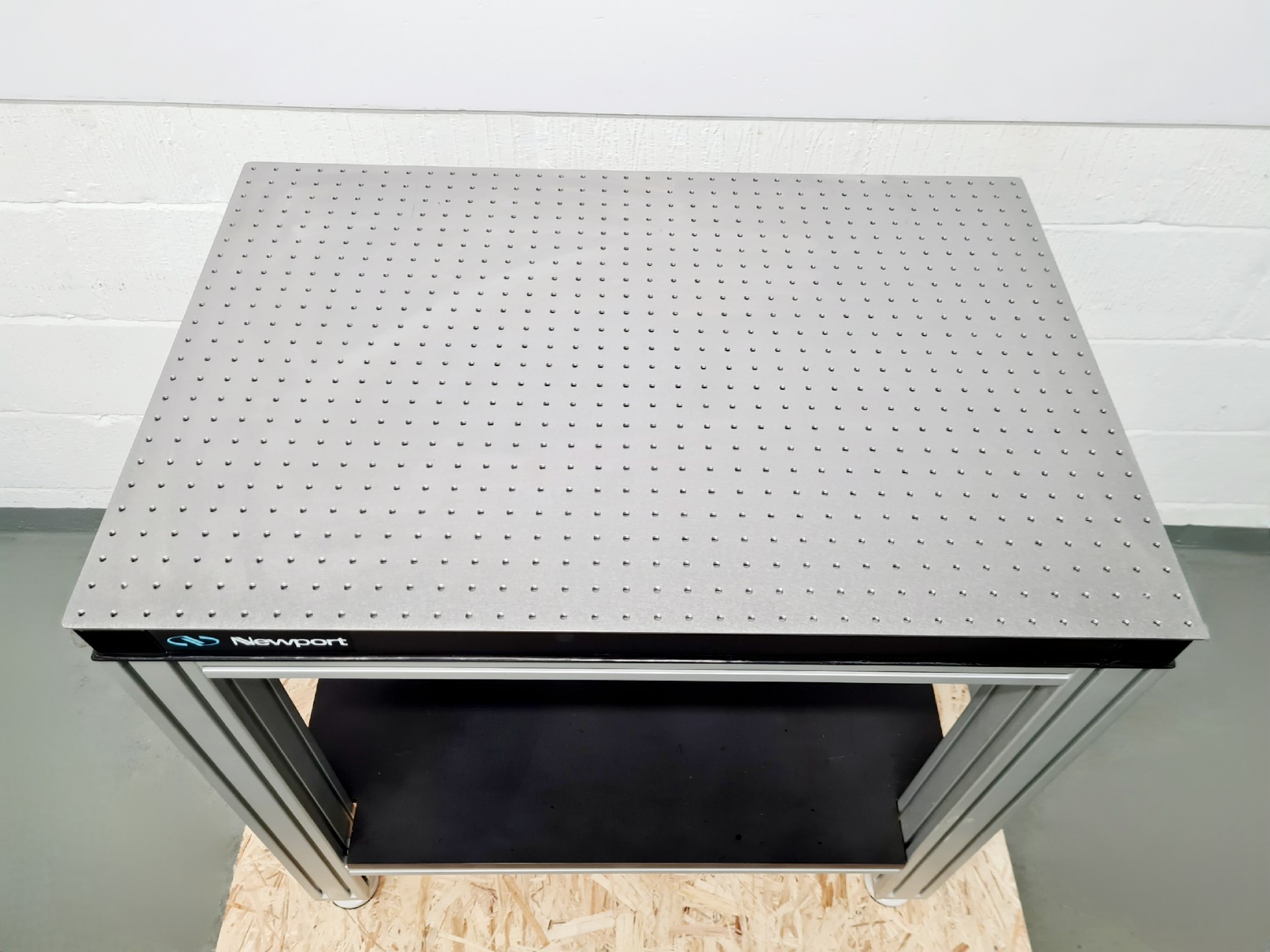Image of Newport M-IG-23-2 Antivibration Isolation Table 90x60x81cm (LxWxH)
