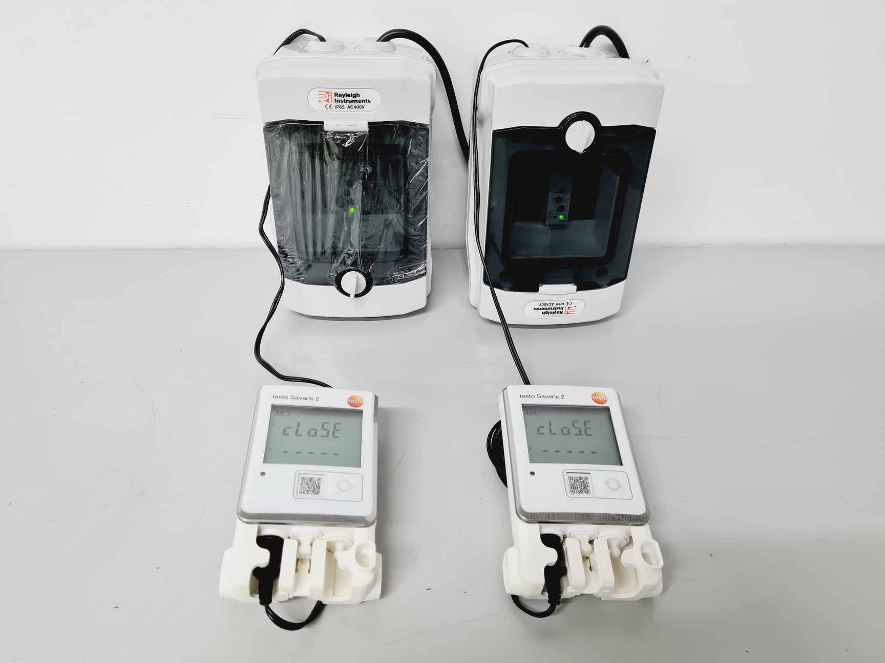 Image of 4 x Testo Saveris 2 T2 + T3 Wifi Data Loggers w/ 2 x Rayleigh Instruments IP65 