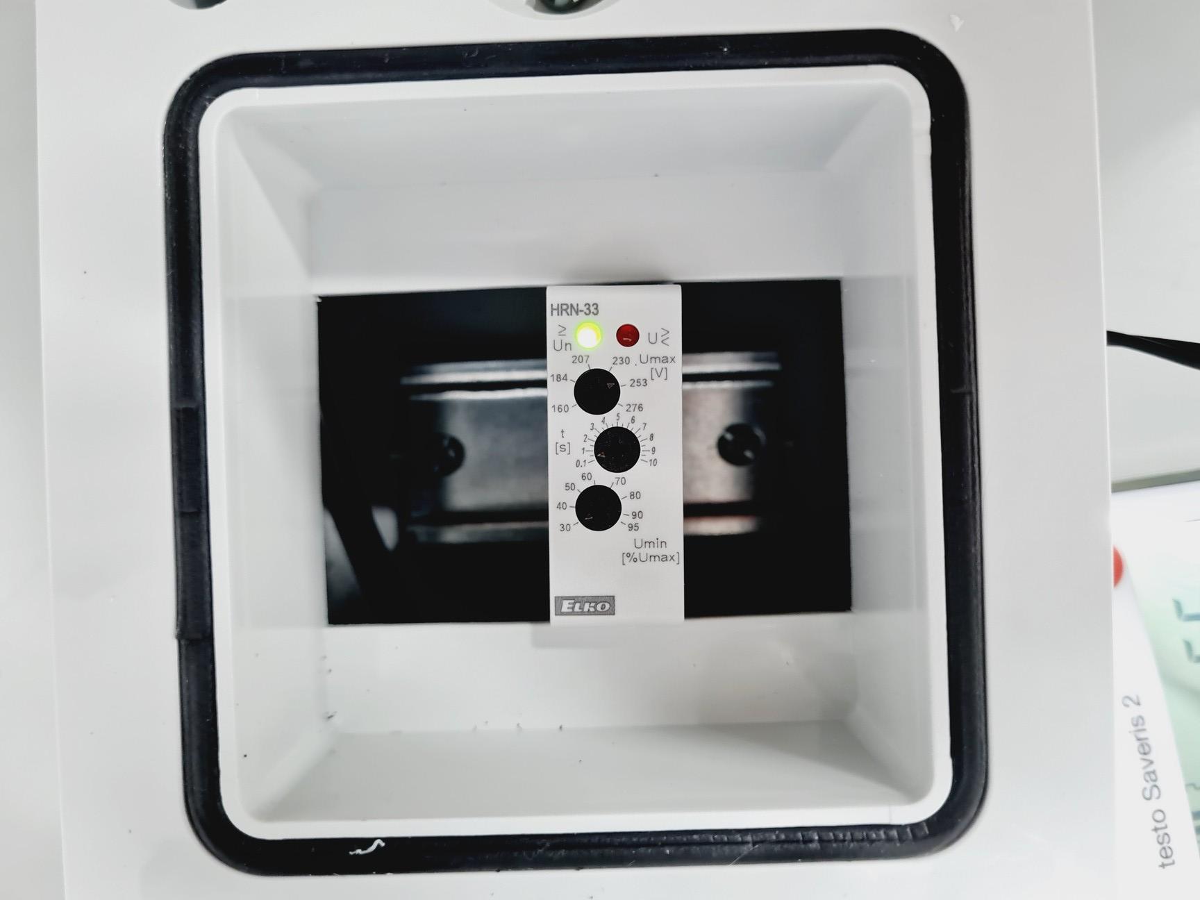 Image of 4 x Testo Saveris 2 T2 + T3 Wifi Data Loggers w/ 2 x Rayleigh Instruments IP65 