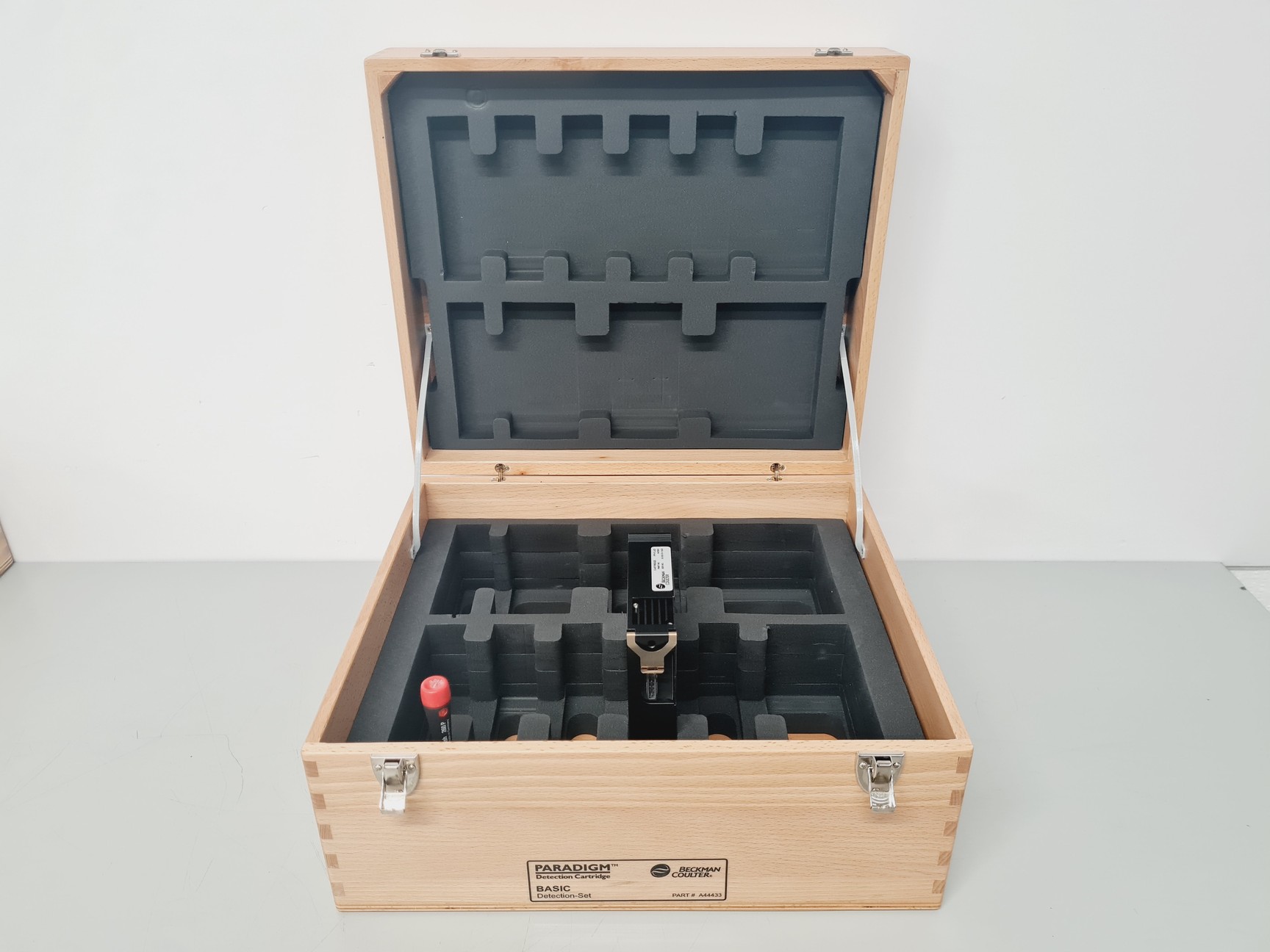 Image of Beckman Coulter Paradigm Detection Platform w/ FI-FLRH & FP-FLUO Lab