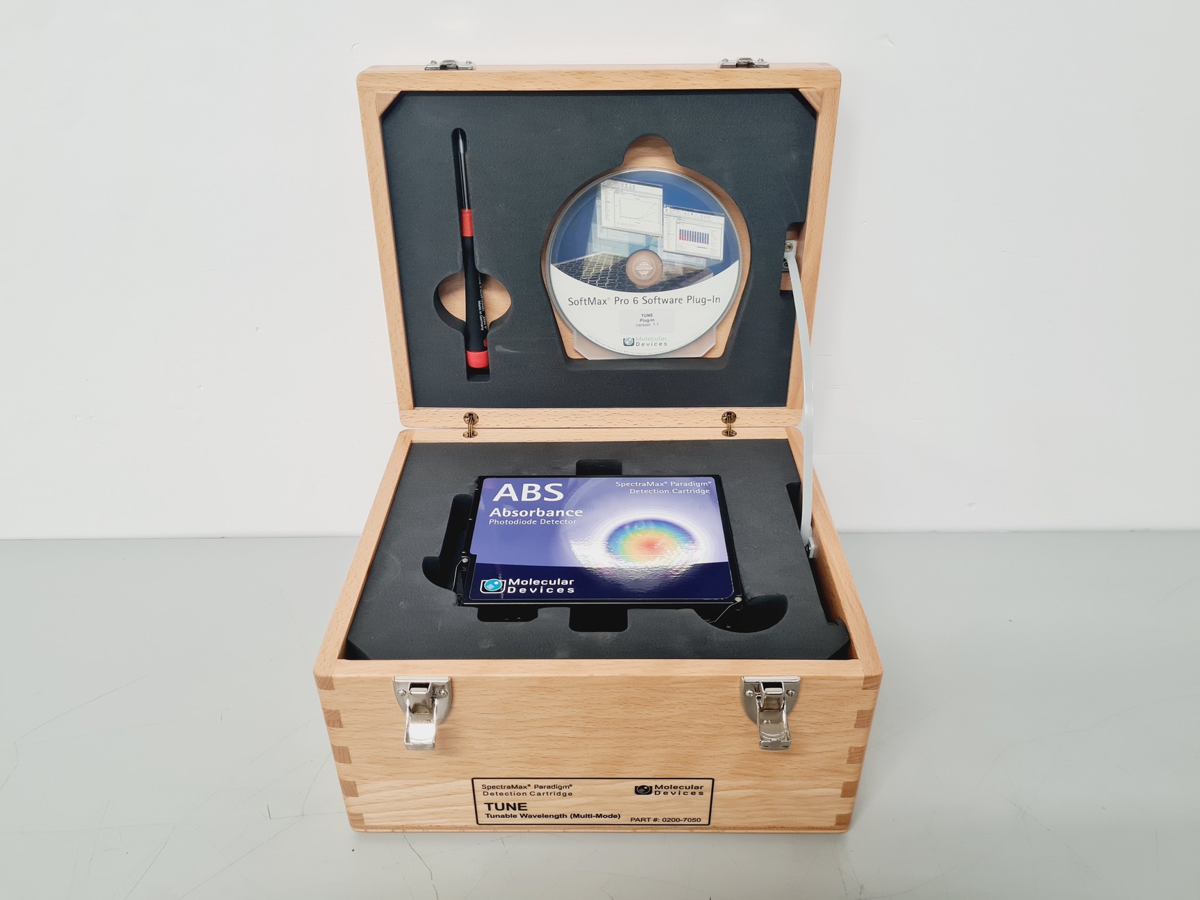 Image of Molecular Devices SpectraMax Paradigm Multi-Mode Detection Platform w/ SoftMax 