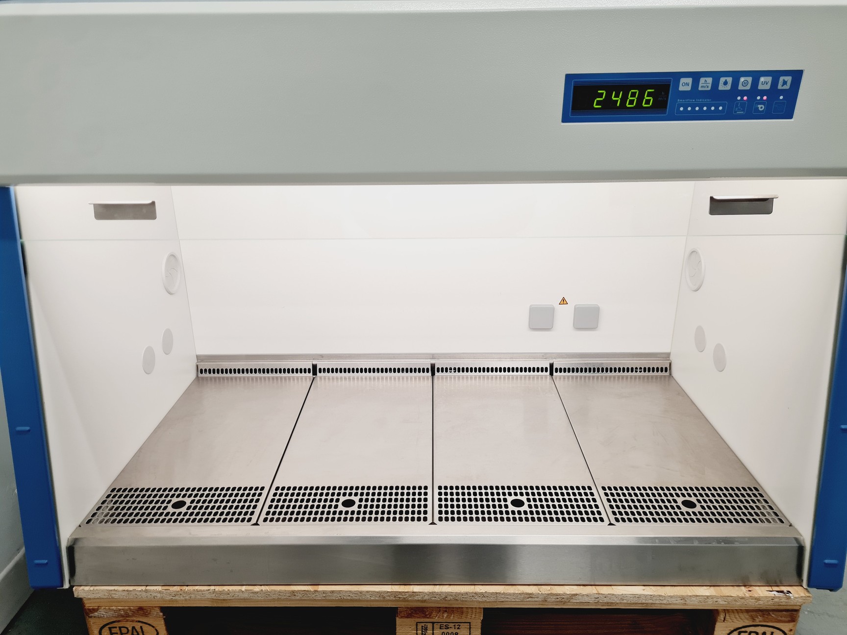Image of Thermo Scientific MSC-Advantage Class 2 Biological Safety Cabinet Type MSC 1.2 