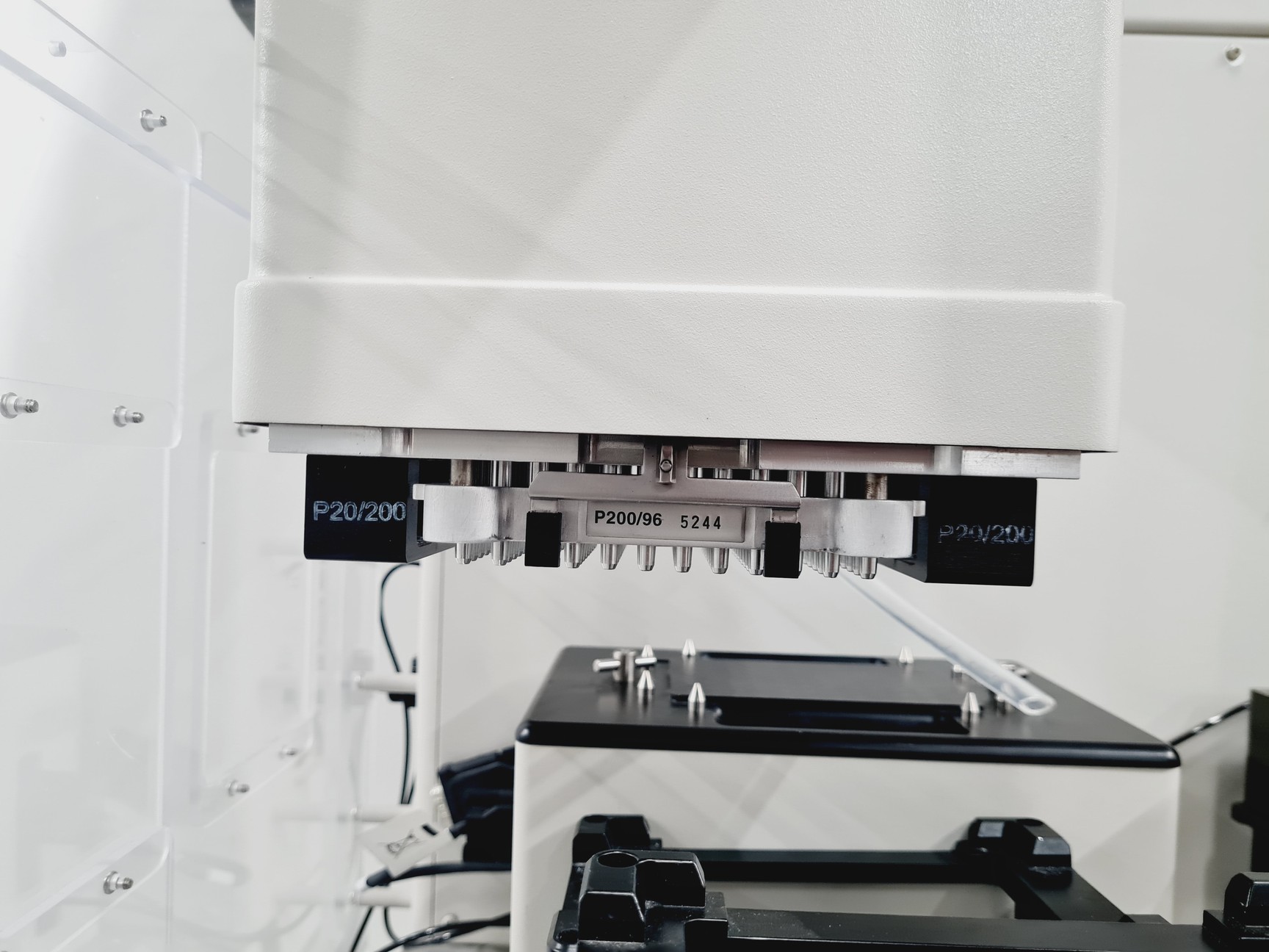 Image of Beckman Coulter FXP Laboratory Automation Workstation w/ Device Controller Lab