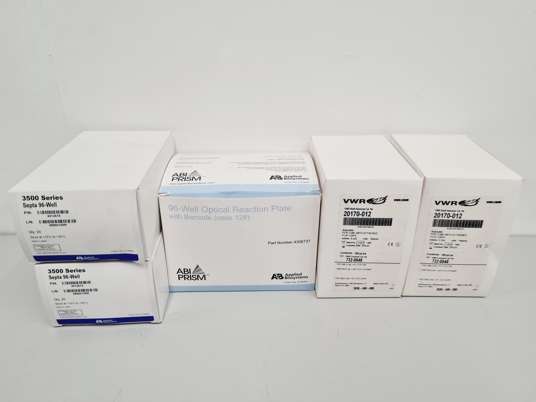 Image of Applied Biosystems 3500 Sequencer System  PC, Capillary Arrays & PCR Consumables