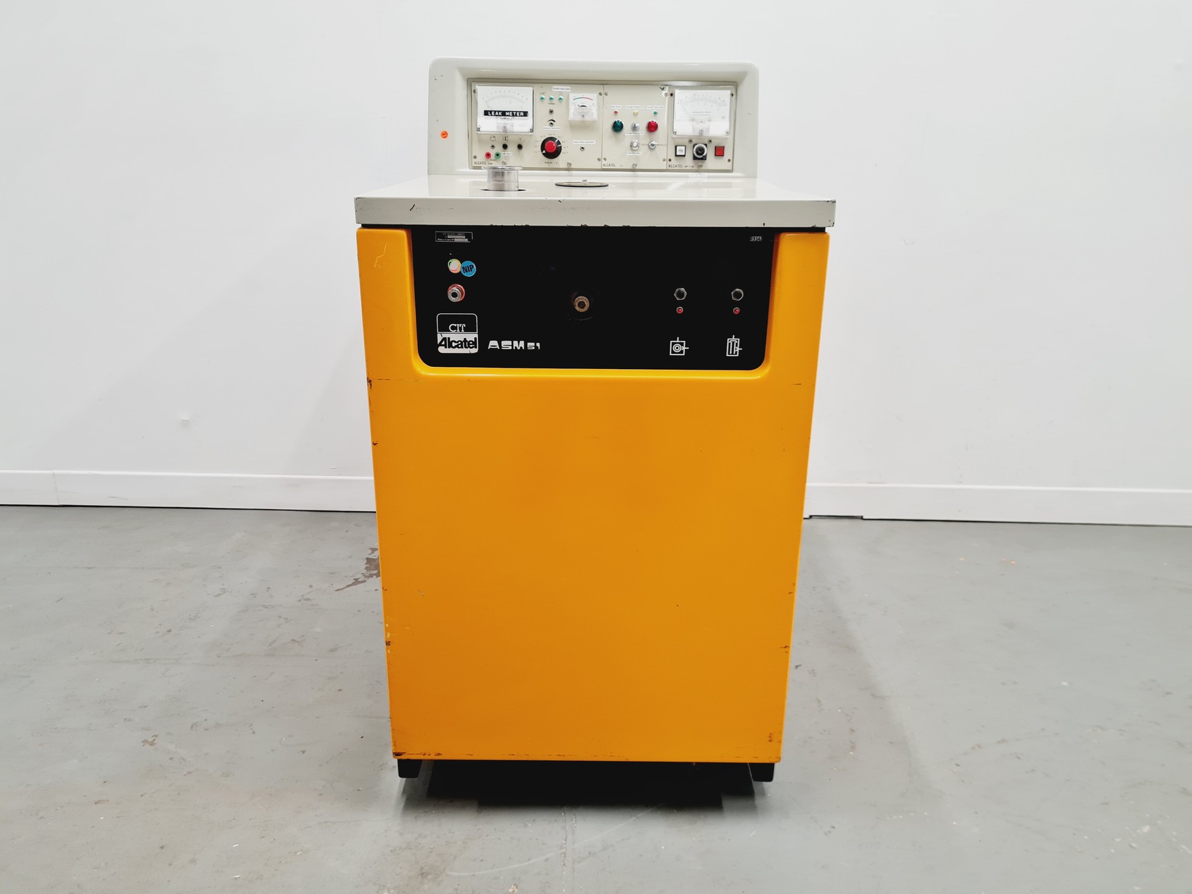 Image of Alcatel ASM 51 Helium Leak Detector Lab