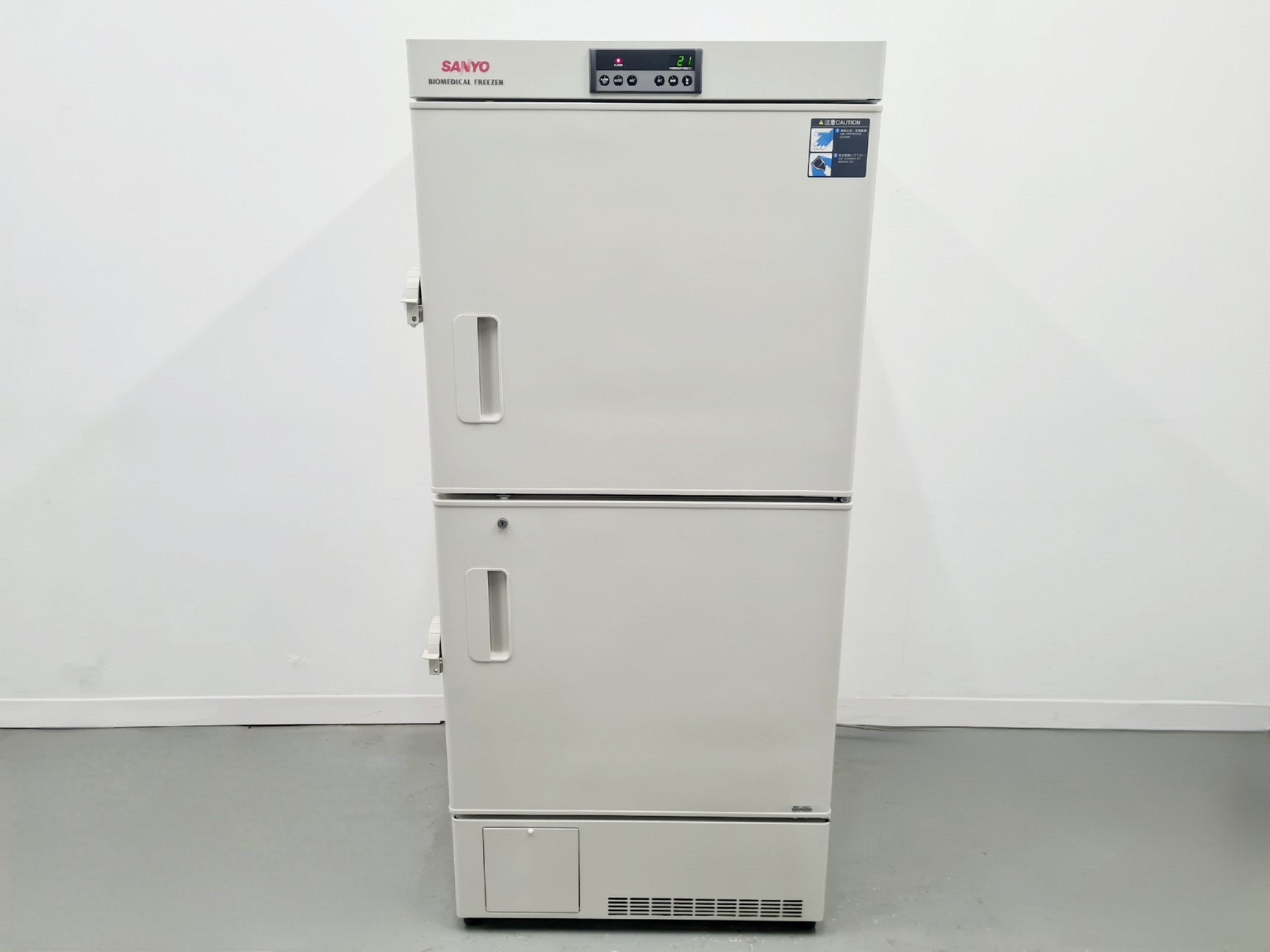 Image of Sanyo Biomedical Freezer MDF-U537 Spares/Repair Lab