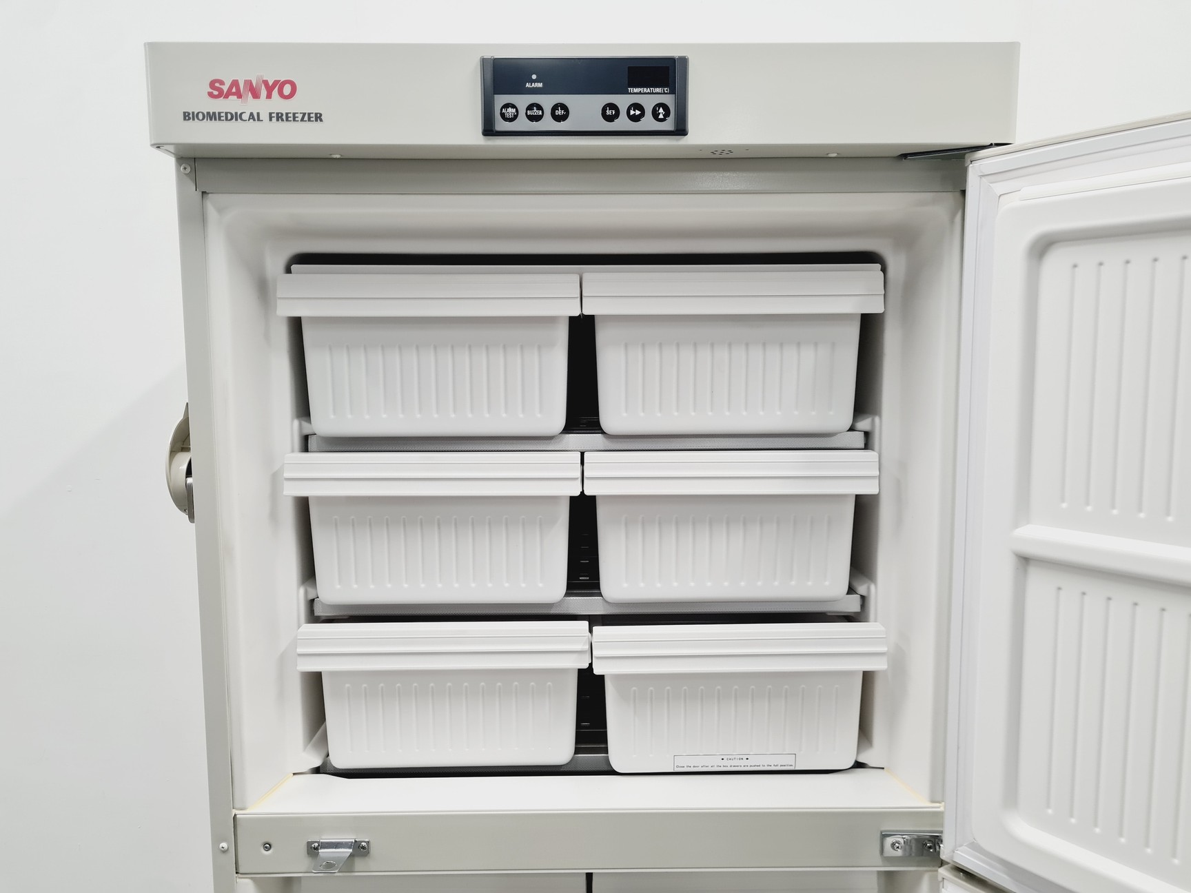 Image of Sanyo Biomedical Freezer MDF-U537 Spares/Repair Lab
