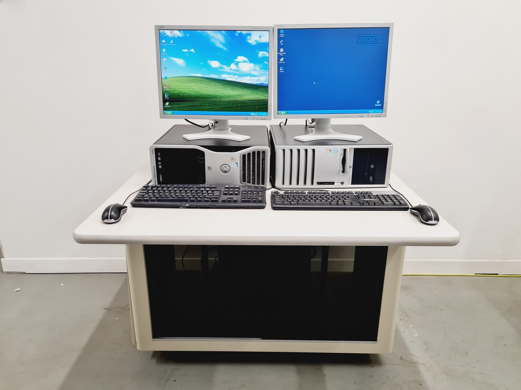 Image of Jeol JSM-639OLV Scanning Electron Microscope With Inca X-act SEM Lab
