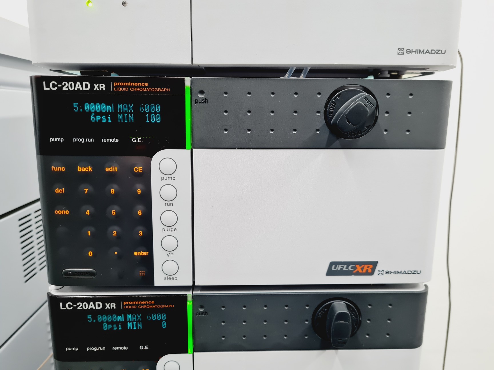 Image of Shimadzu UFLC XR Prominence System with AB MDS SCIEX API 4000 LC/MS/MS