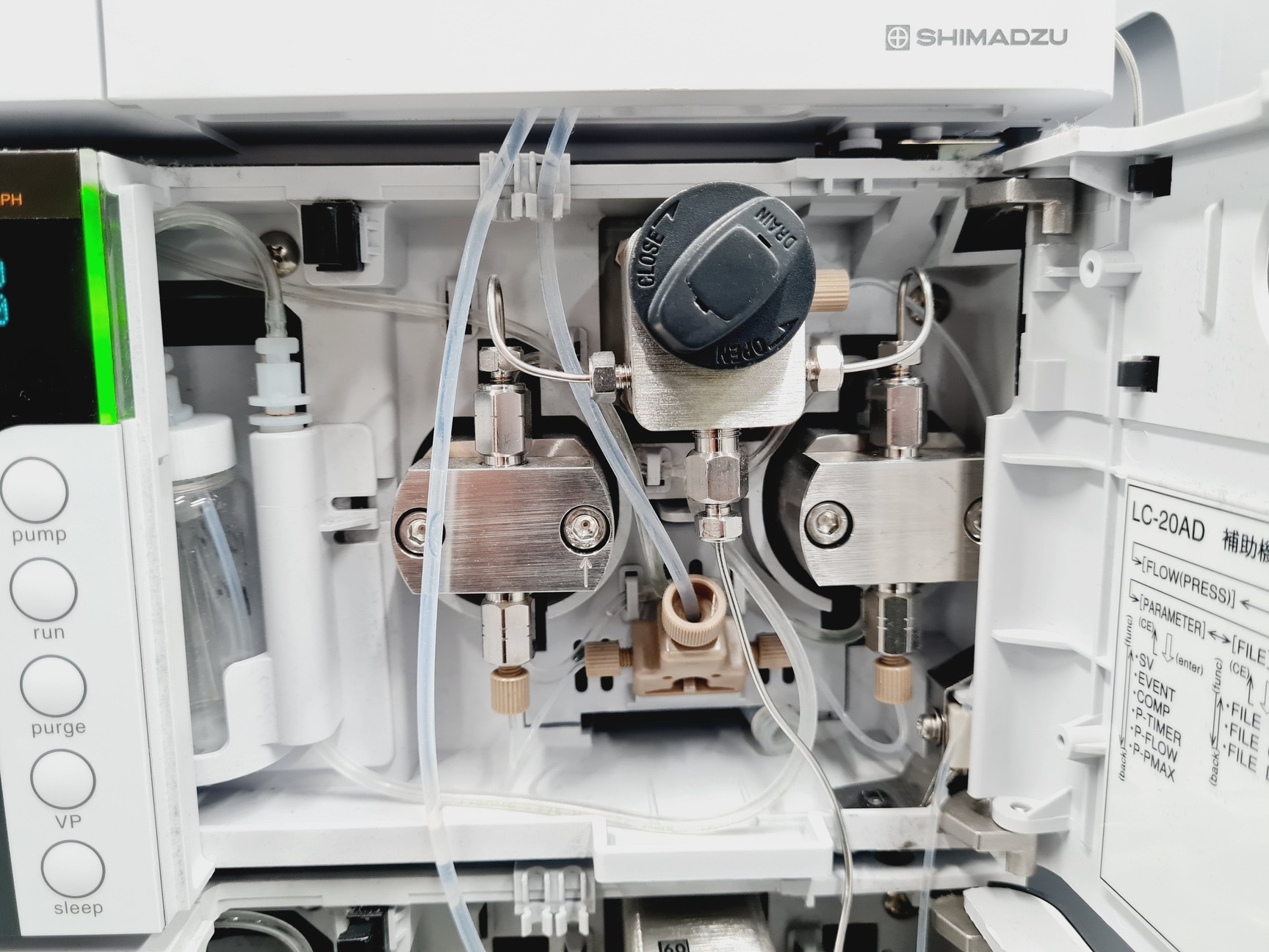 Image of Shimadzu UFLC XR Prominence System with AB MDS SCIEX API 4000 LC/MS/MS