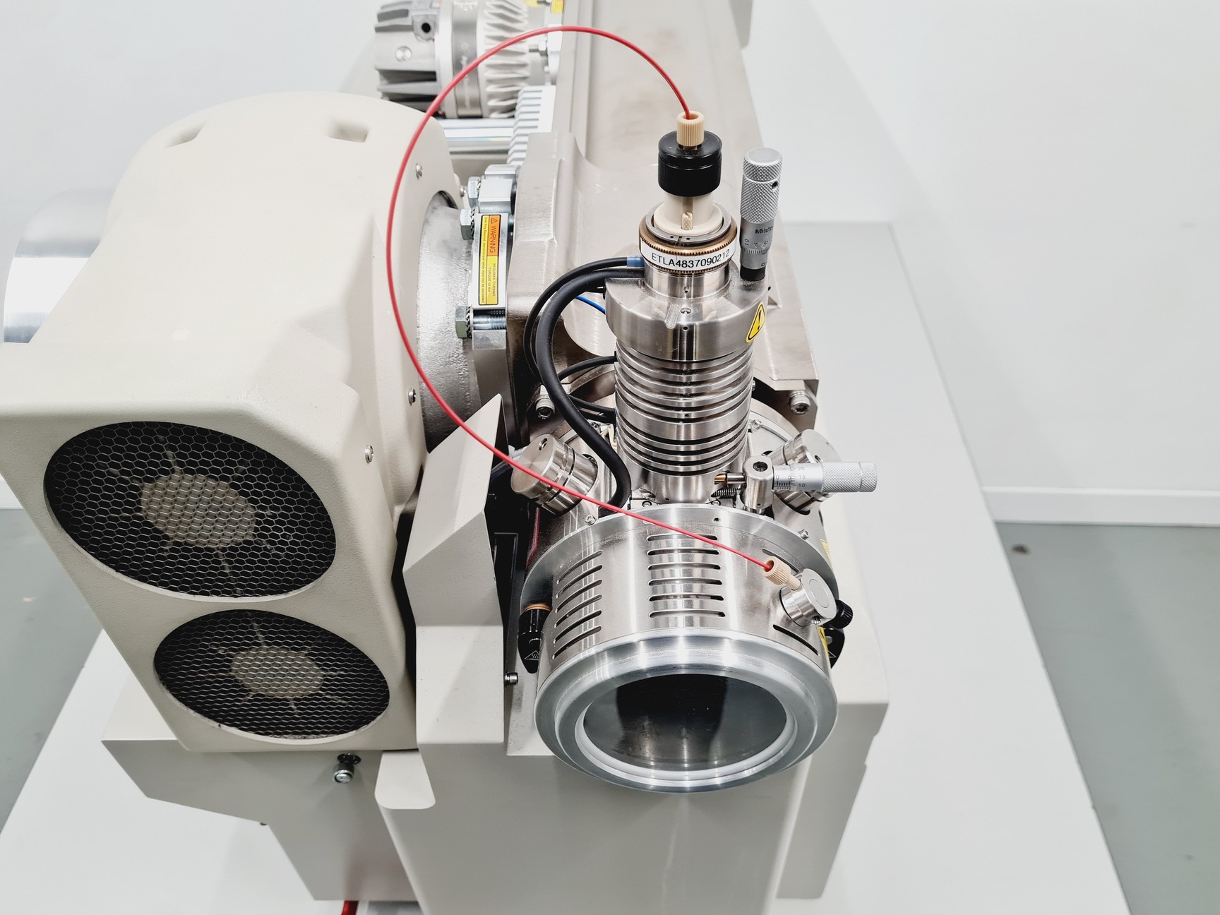 Image of Shimadzu UFLC XR Prominence System with AB MDS SCIEX API 4000 LC/MS/MS
