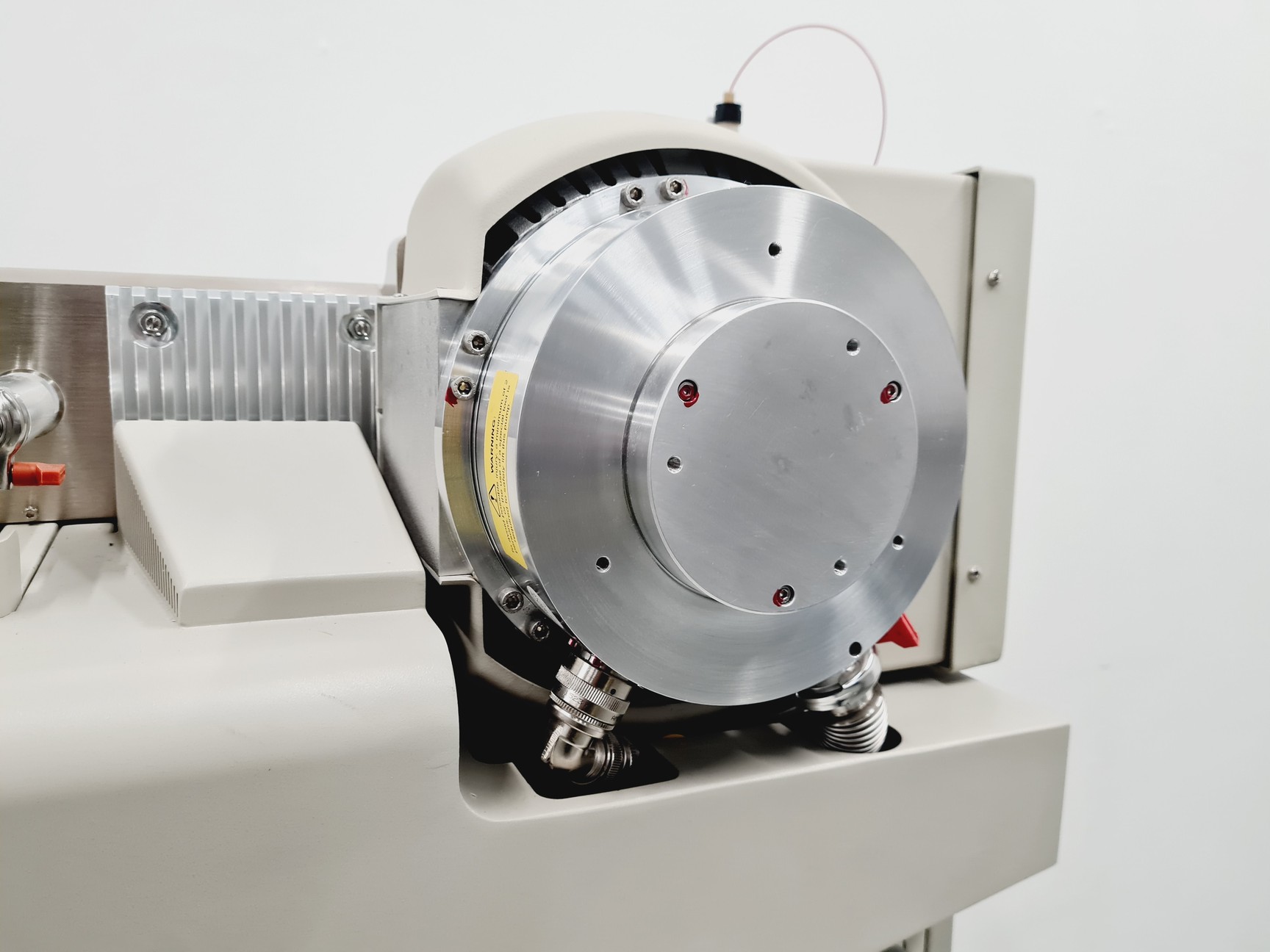 Image of Shimadzu UFLC XR Prominence System with AB MDS SCIEX API 4000 LC/MS/MS