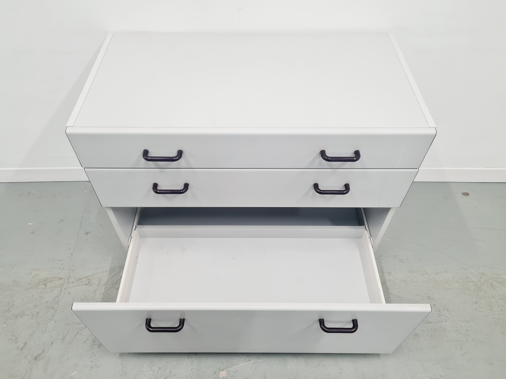 Image of Set of 5 S+B Under Bench Storage 3 Drawer Chests Lab