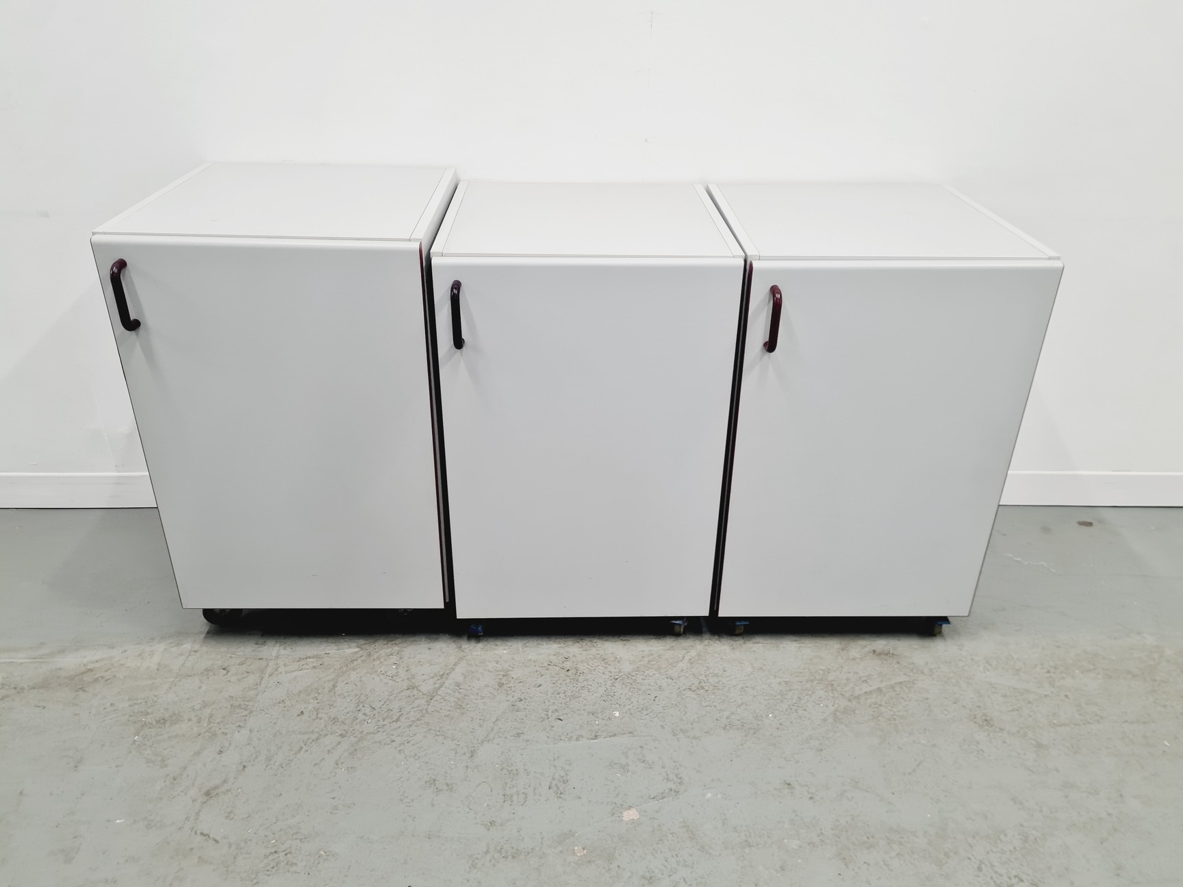 Image of Set of 5 Under Bench Laboratory Storage Mixed Sizes Cupboards