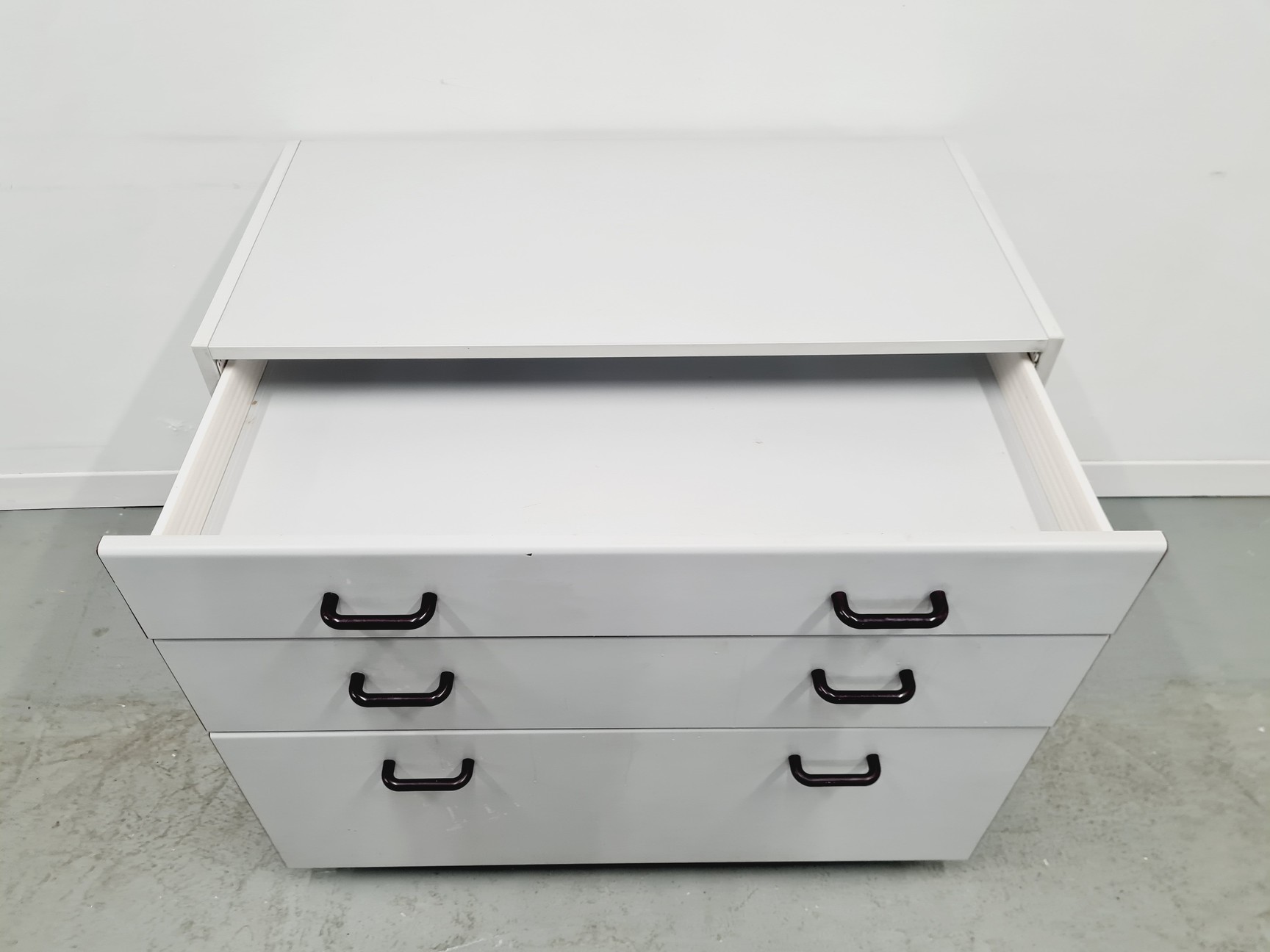 Image of Set of 5 Under Bench Laboratory Storage Mixed Sizes Cupboards