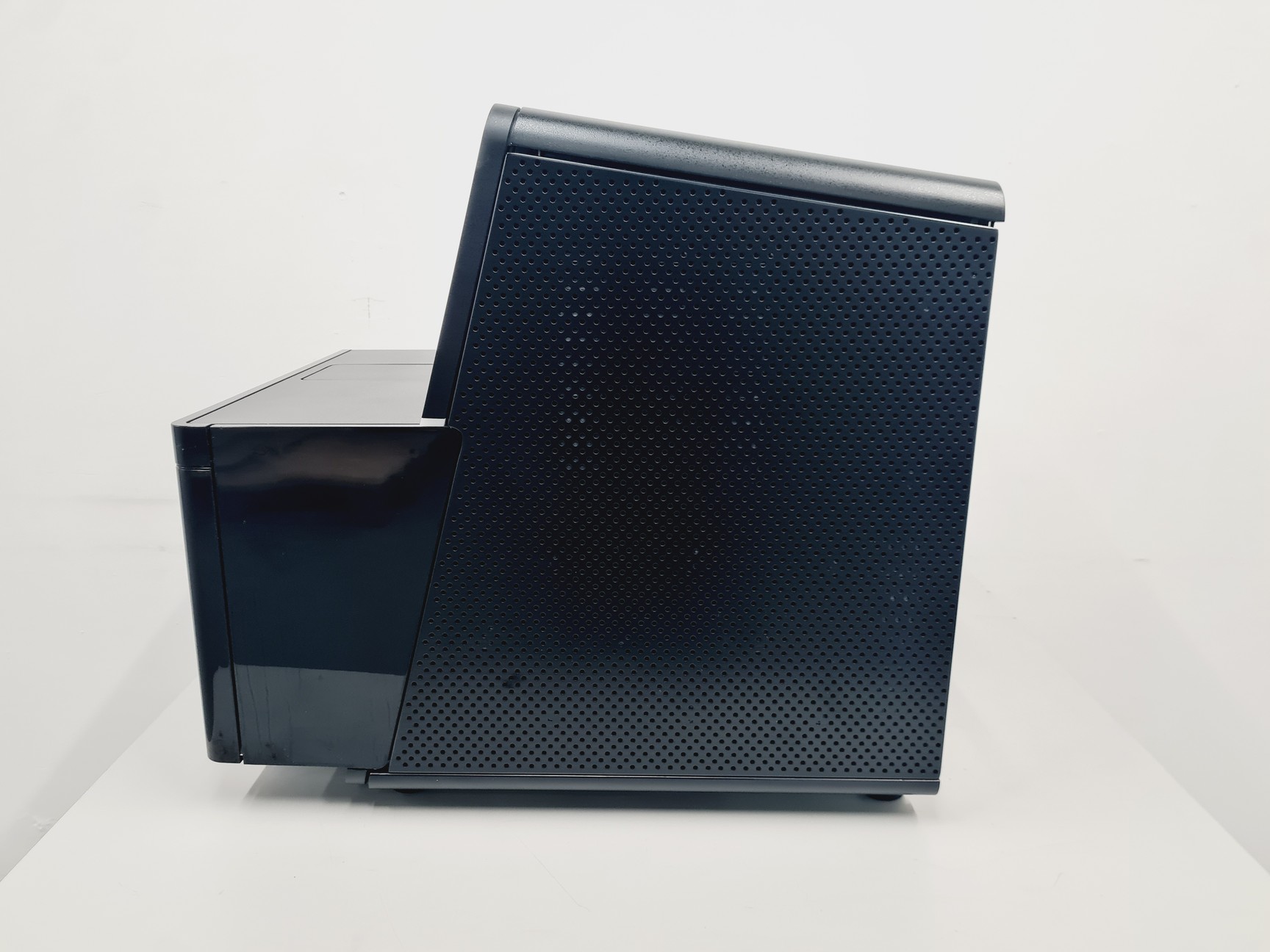 Image of Illumina NextSeq 500 DNA Sequencer