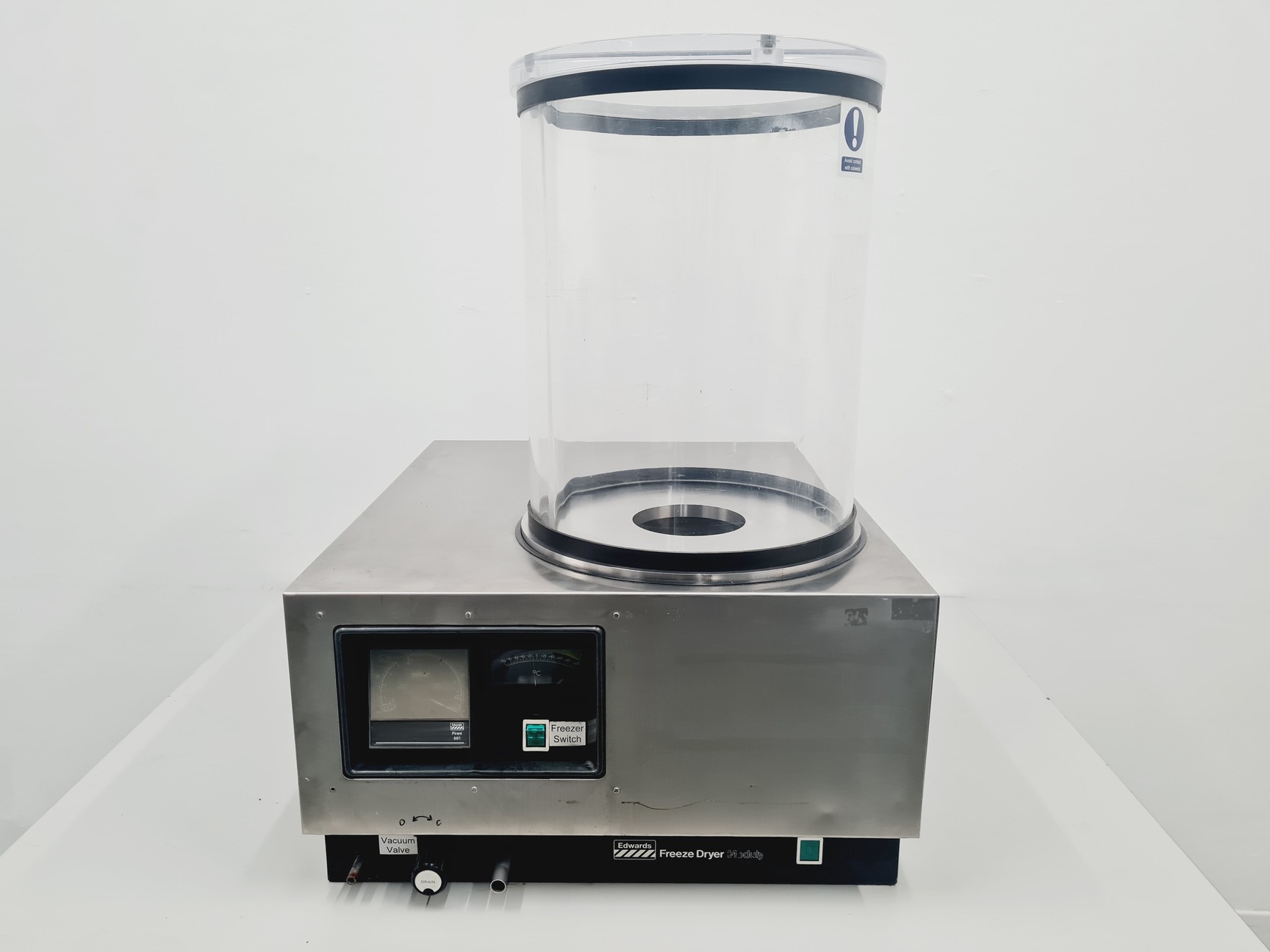 Image of Edwards Freeze Dryer Modulyo K4 with Edwards 12 Vacuum Pump