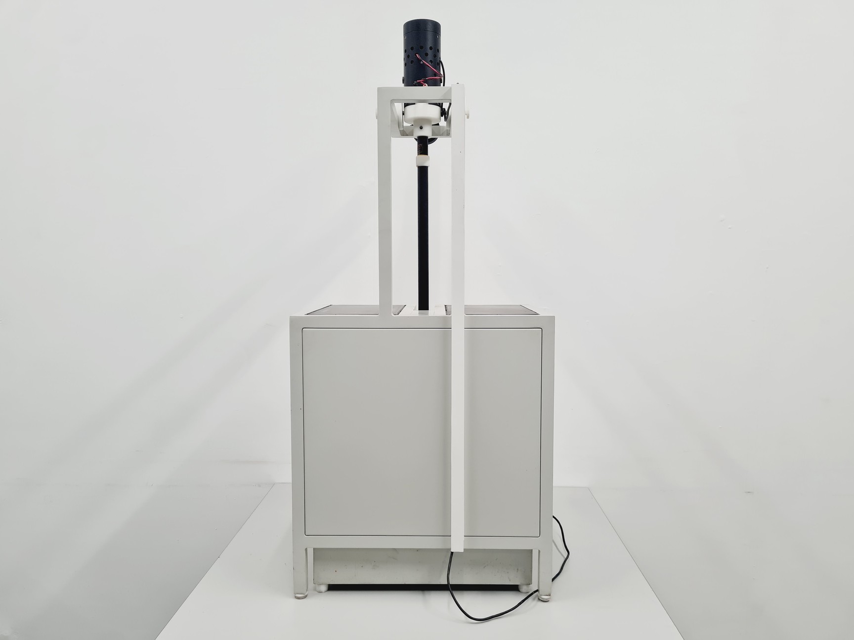 Image of Molspin Nuvo Vibrating Sample Magnetometer