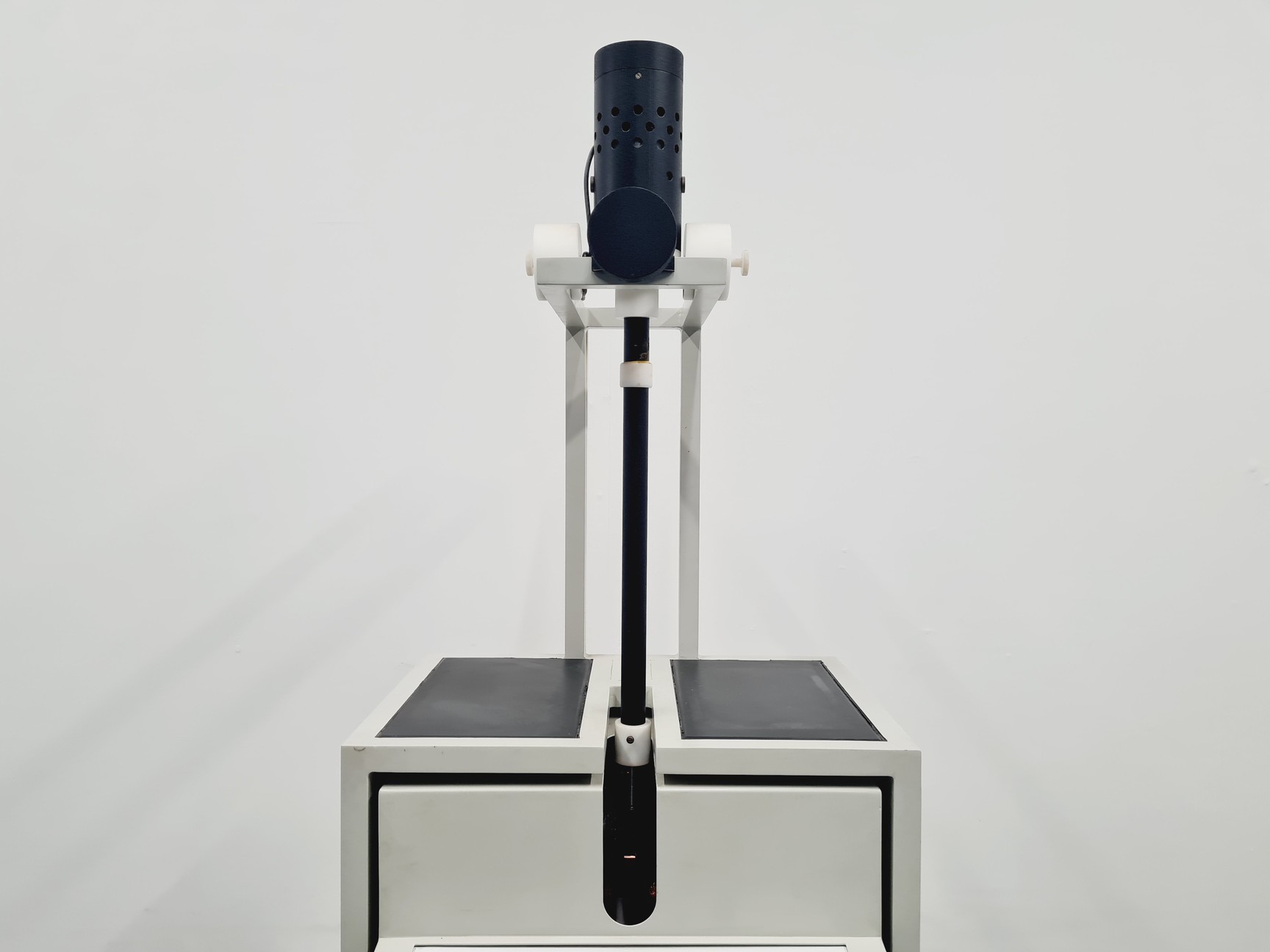 Image of Molspin Nuvo Vibrating Sample Magnetometer